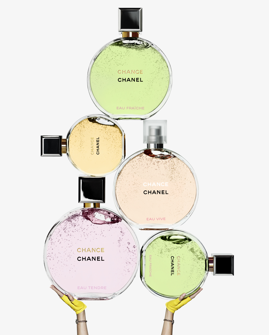 2002年誕生的CHANEL CHANCE香水瓶身採用小圓瓶，象徵無盡、沒有規限、創新，蘊藏著無限可能。