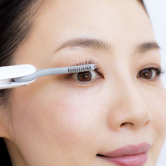 電眼睫毛。
