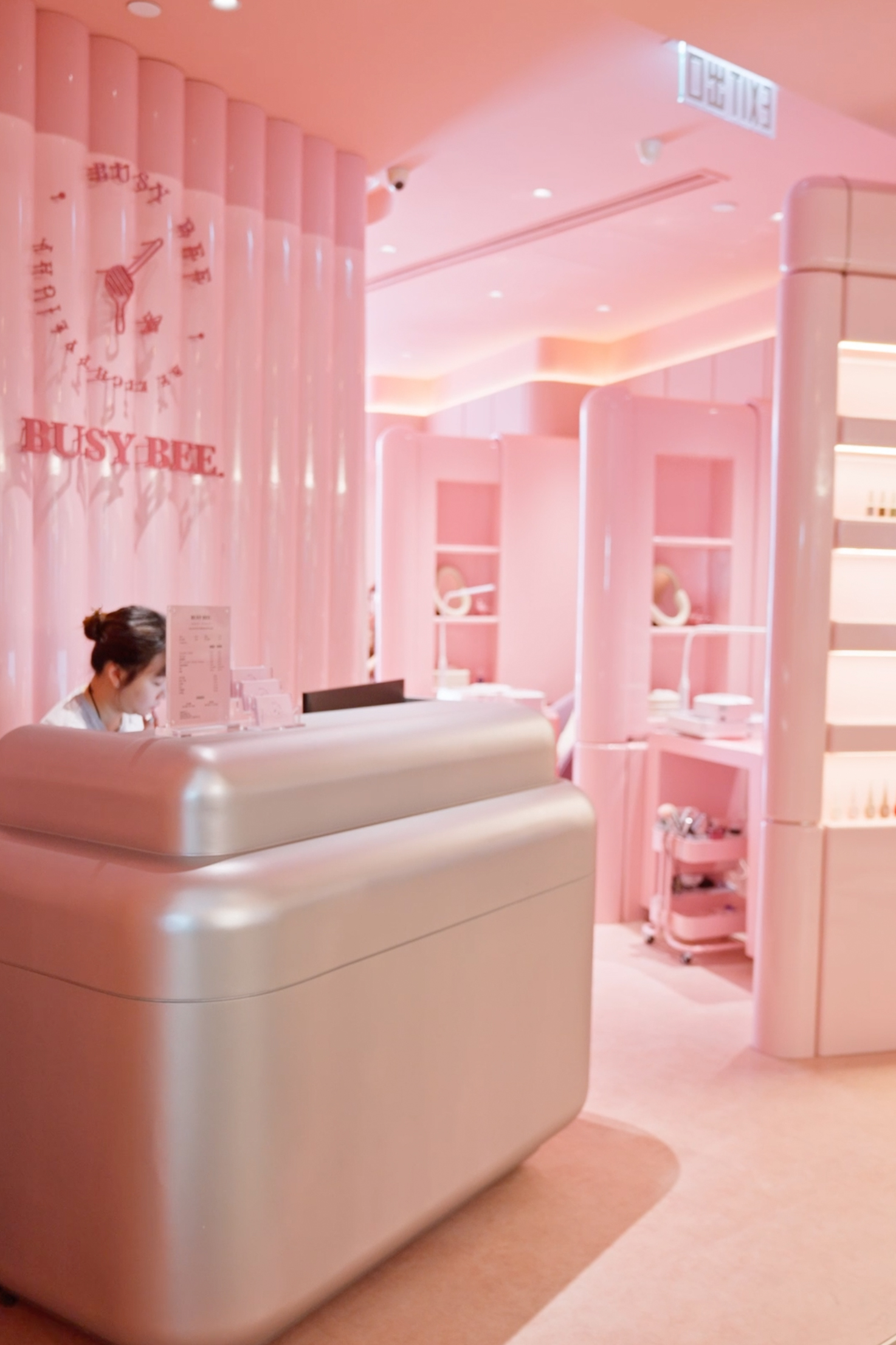 由門口開始已經是粉紅療癒世界。