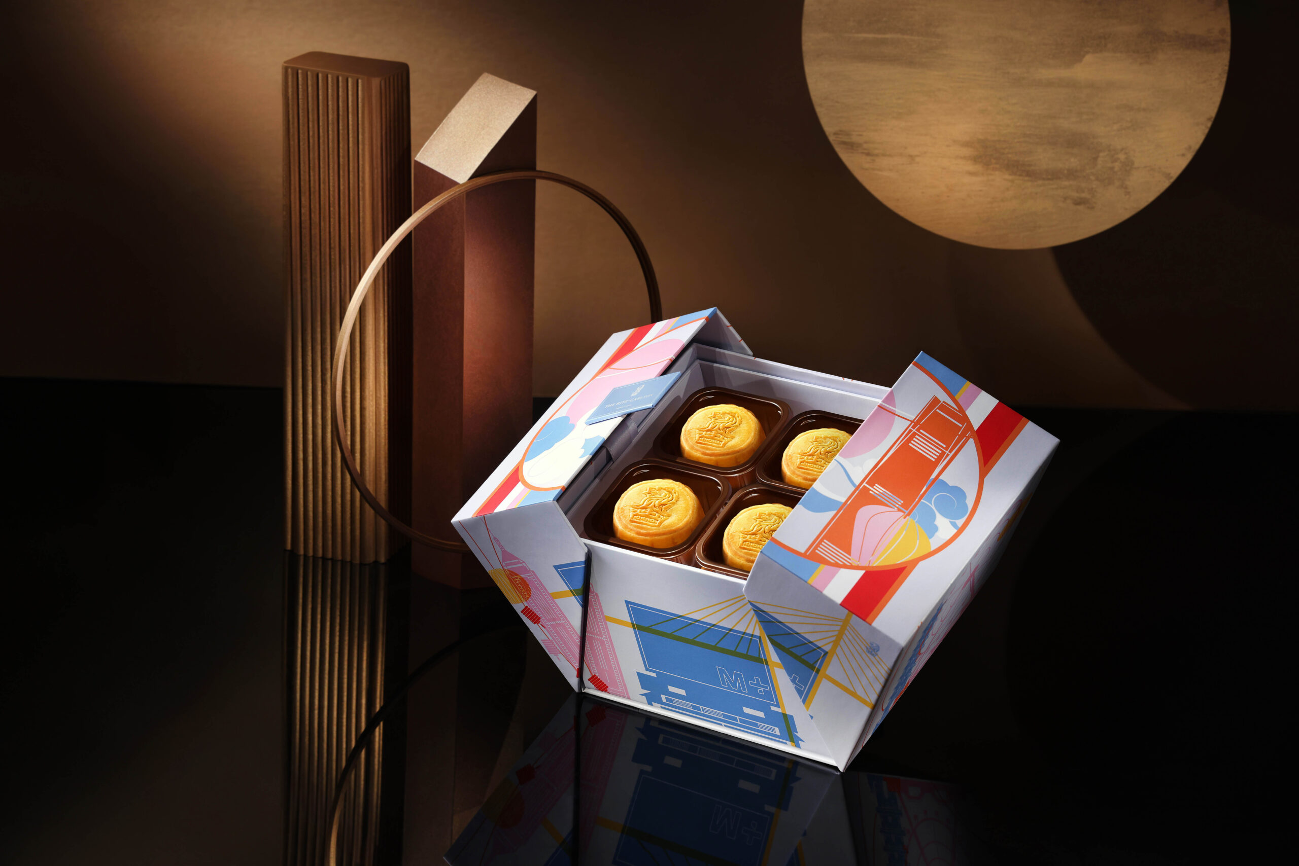 「悅·遊香港」迷你蛋黃奶黃月餅禮盒