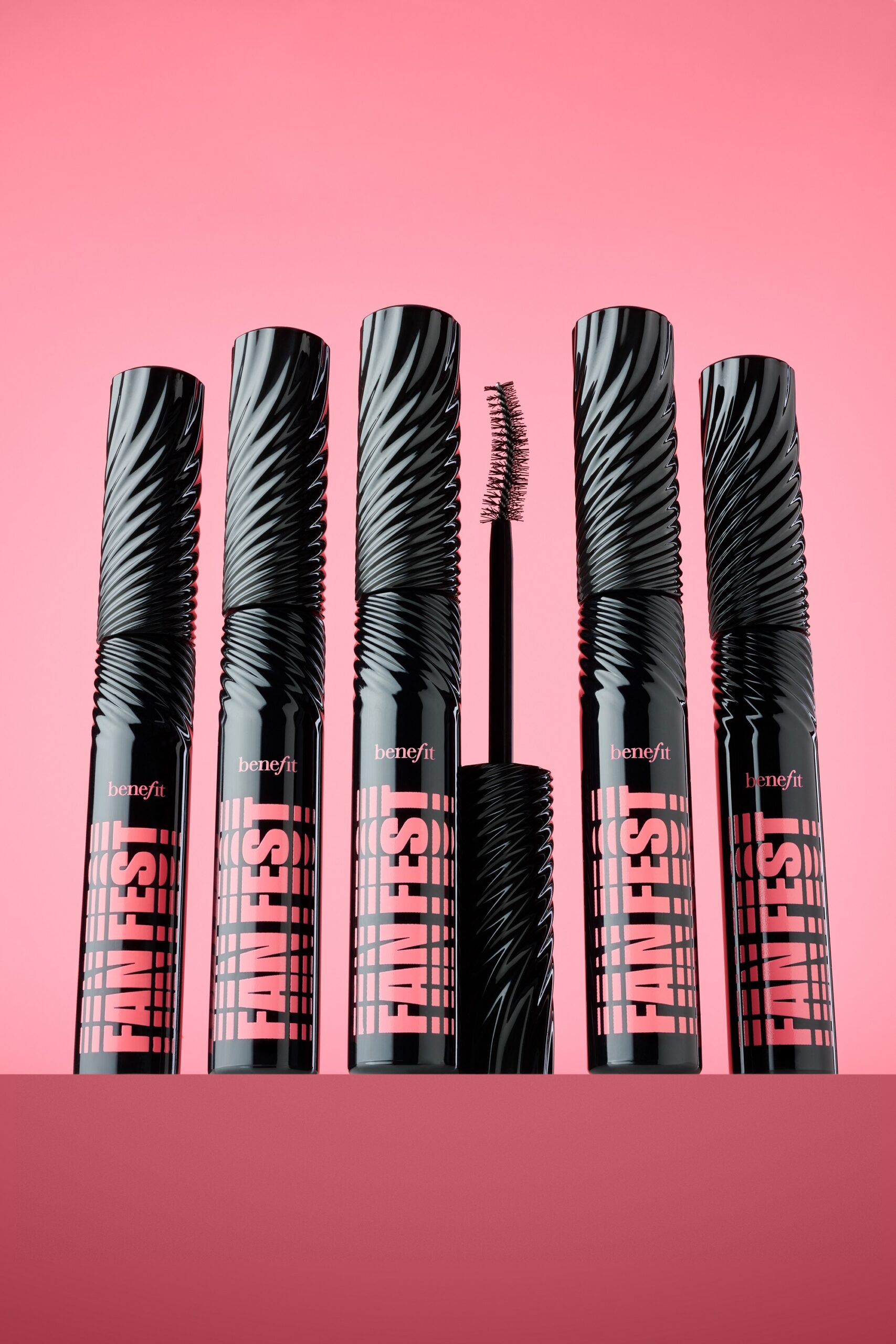 Benefit Fan Fest 電眼羽扇豐盈睫毛膏 HK$250