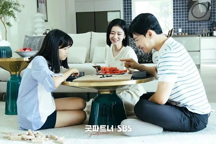 車恩京發現老公出軌後,便與對方離婚,雙方為了打贏離婚官司、獲得女兒的撫養權而努力,卻忽略了孩子的心情。