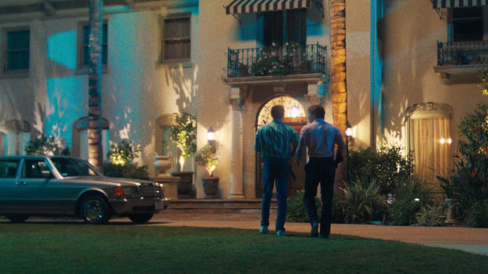 《怪物：梅內德斯弒親兄弟檔》