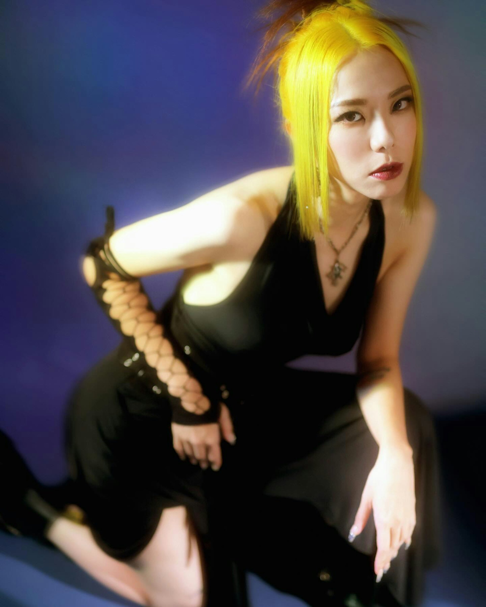 女歌手J.Arie昨日就在個人社交平台發文：「『了解中』係咪即係打咗羽毛球啦？」疑似抽水。