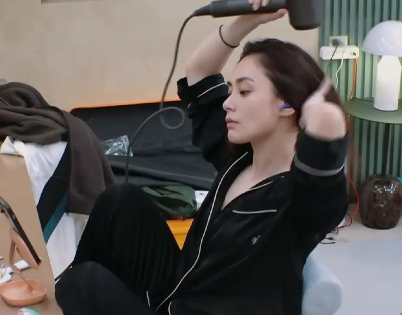 阿嬌提點女生們不要貪圖一時的方便而破壞頭皮的健康。