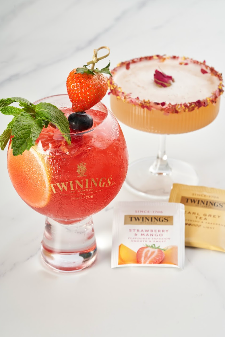 Twinings士多啤梨香芒花草茶配搭草莓果蓉調製的特飲。