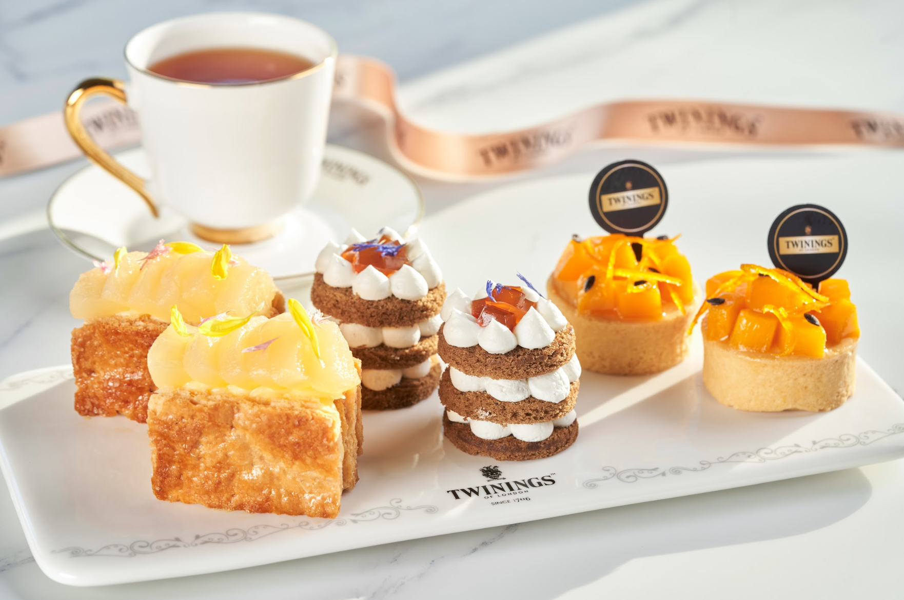 茉莉綠茶朱古力慕絲蛋糕，香橙仕女伯爵紅茶蛋糕，白桃蜜桃紅茶拿破崙。