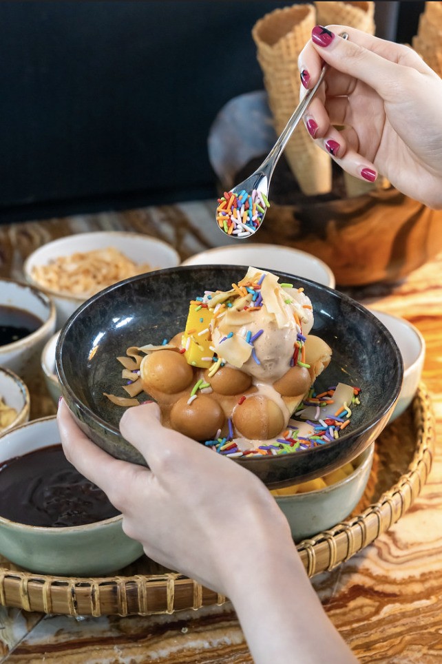 即叫即製的雞蛋仔雪糕。