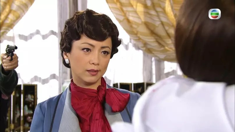 鄧萃雯的演技太深入民心。