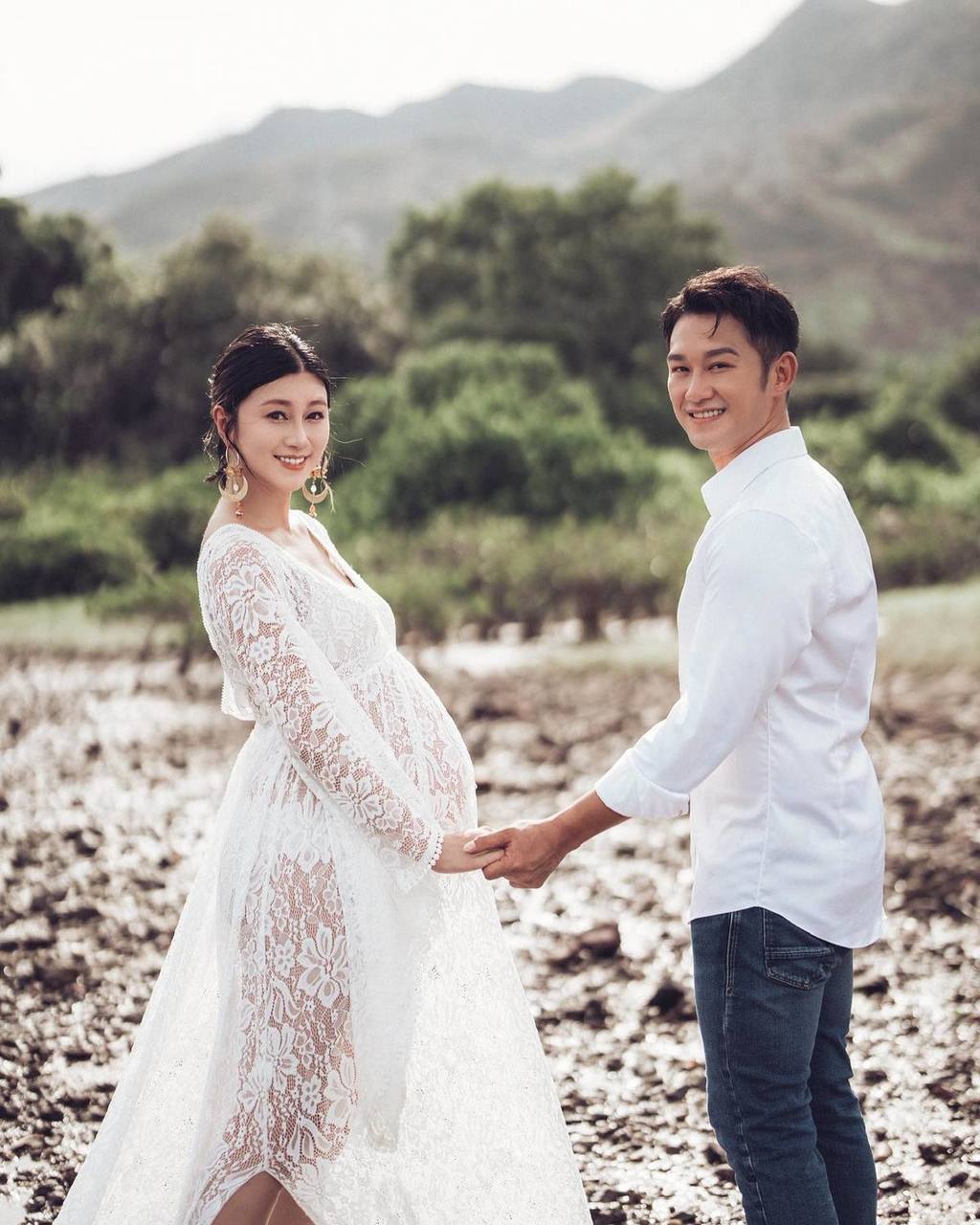 2022年,吳浩康同郭思琳奉子成婚。