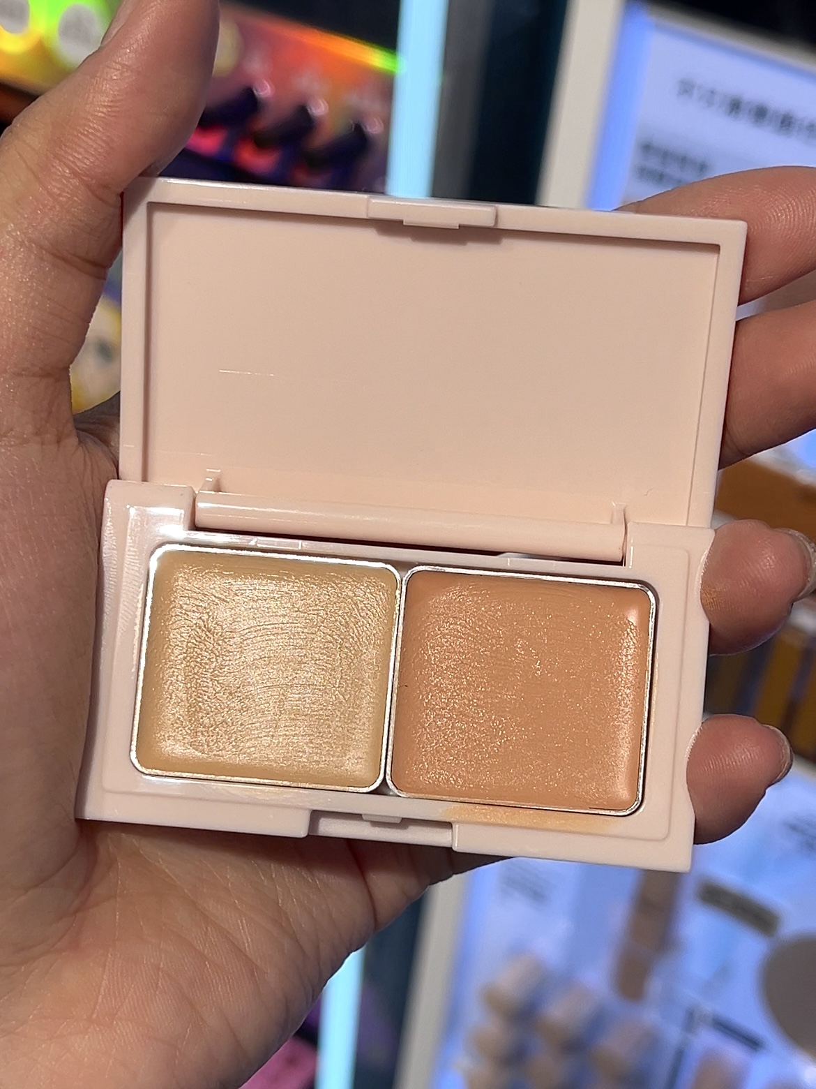 ettusais 柔滑雙色遮瑕膏 HK$175