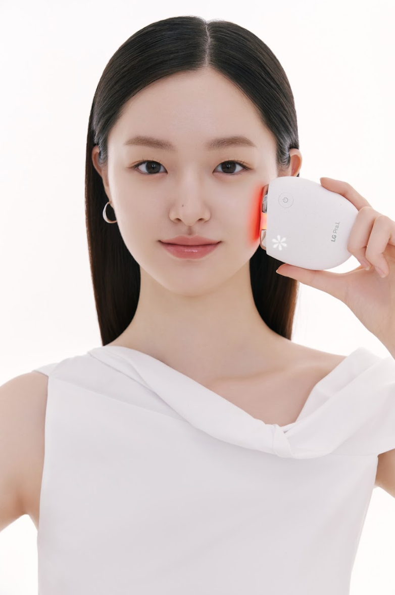 全新LG Pra.L Skin Booster是韓國無創微針水光效果的家用美容儀。