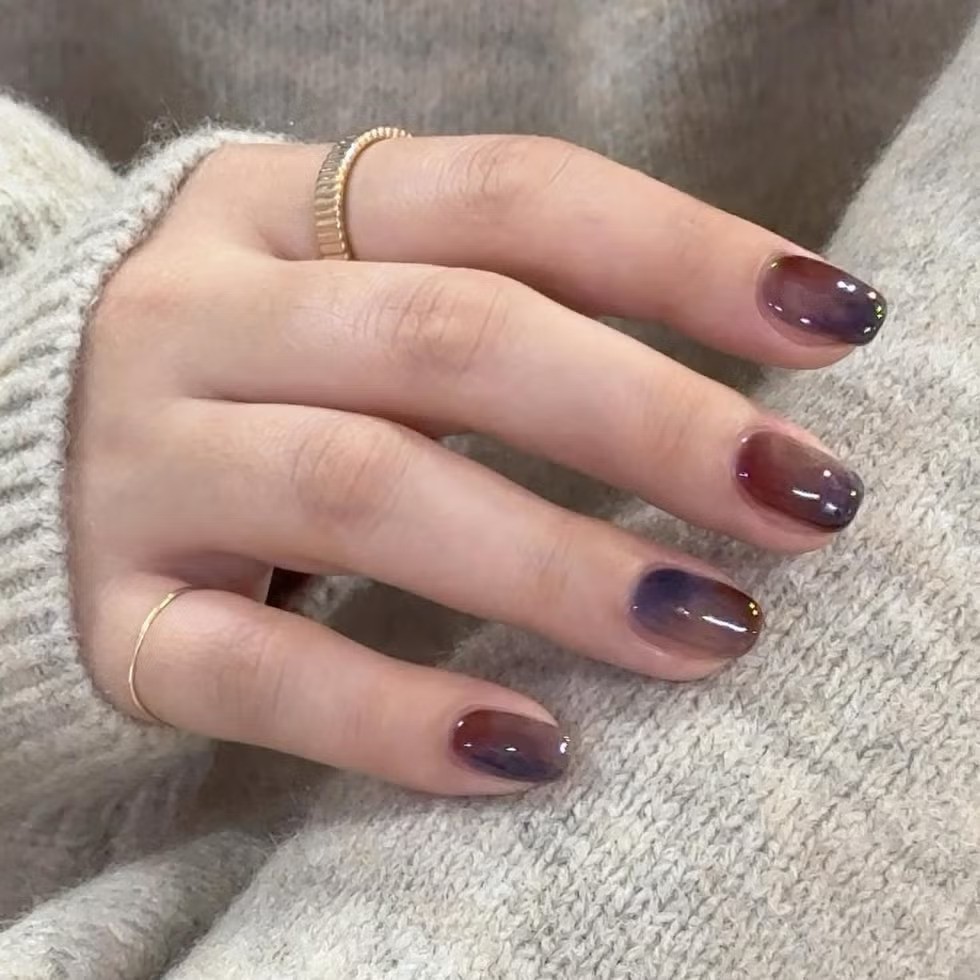 漸變暈染美甲。