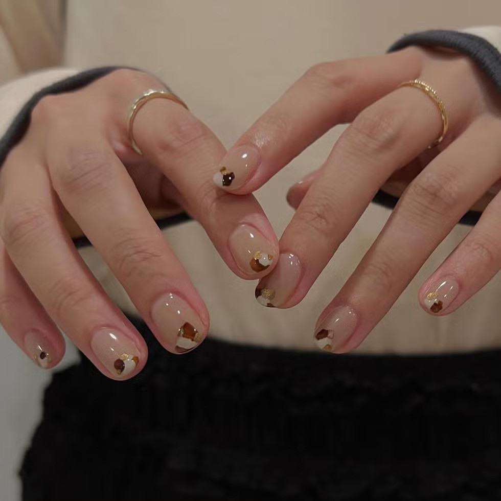 率性點綴美甲。