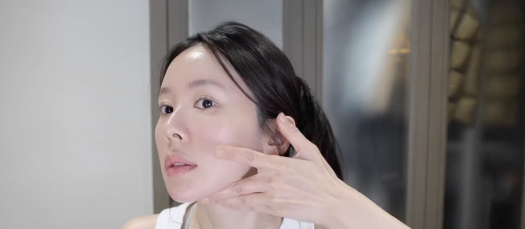瘦臉妝容秘訣:臉部普拉提。