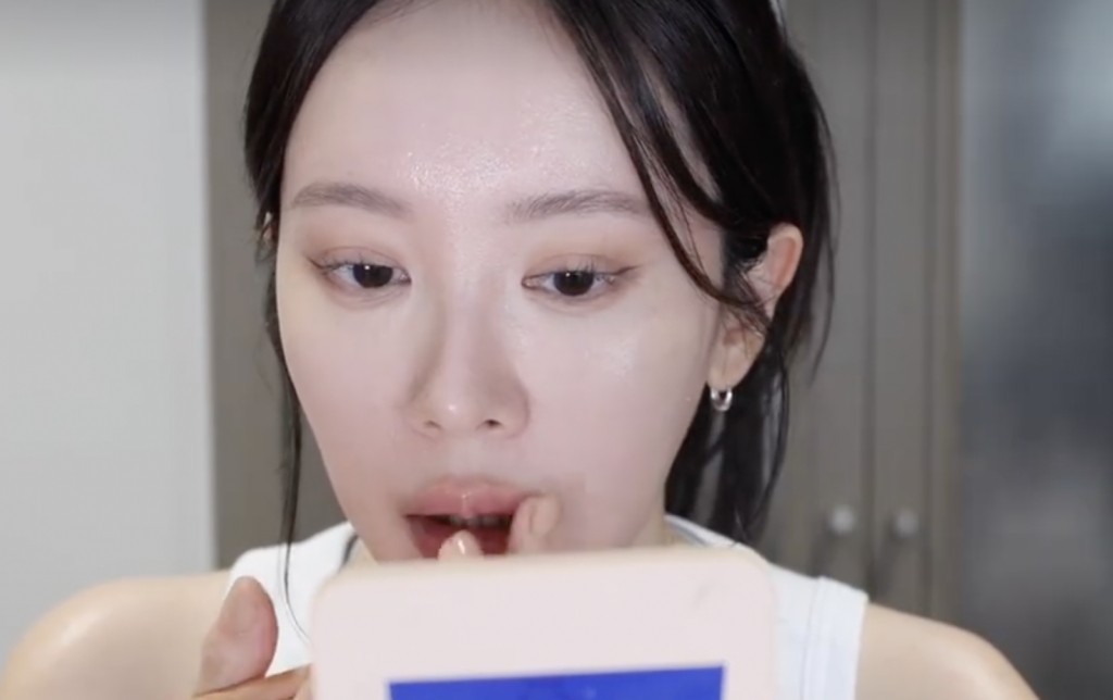 微豐唇妝。