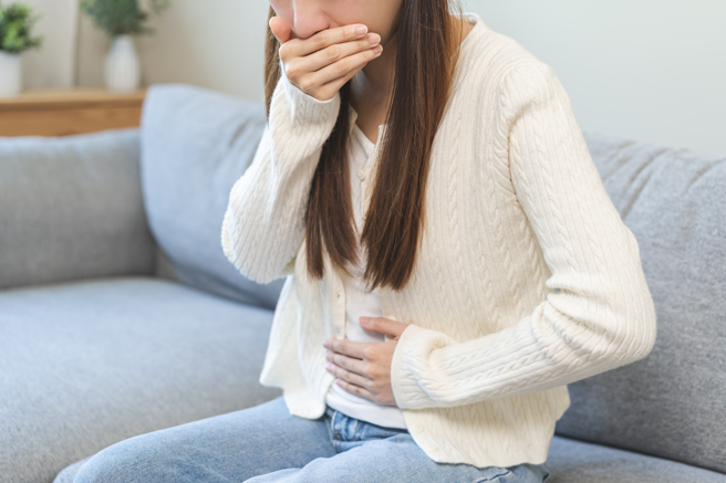 腸胃炎會導致患者引起腹瀉、嘔吐、發燒等症狀。