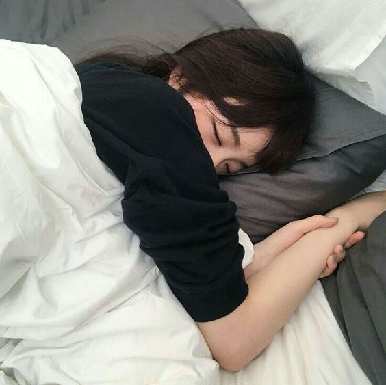 每晚有7至9小時的高質量睡眠,可以幫助減少疲勞感。