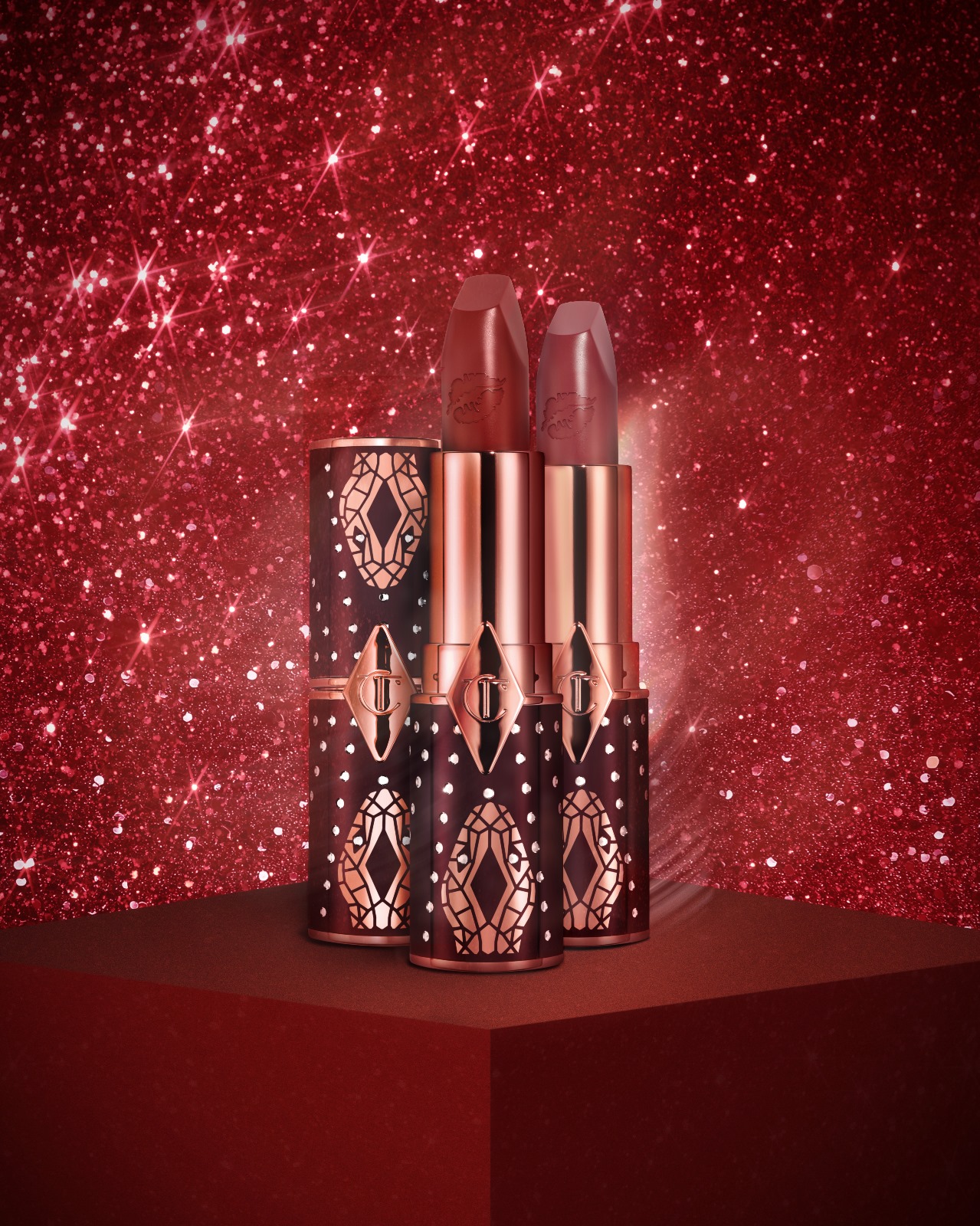 CHARLOTTE TILBURY新春限定KMATTE REVOLUTION摩登霧感唇膏。