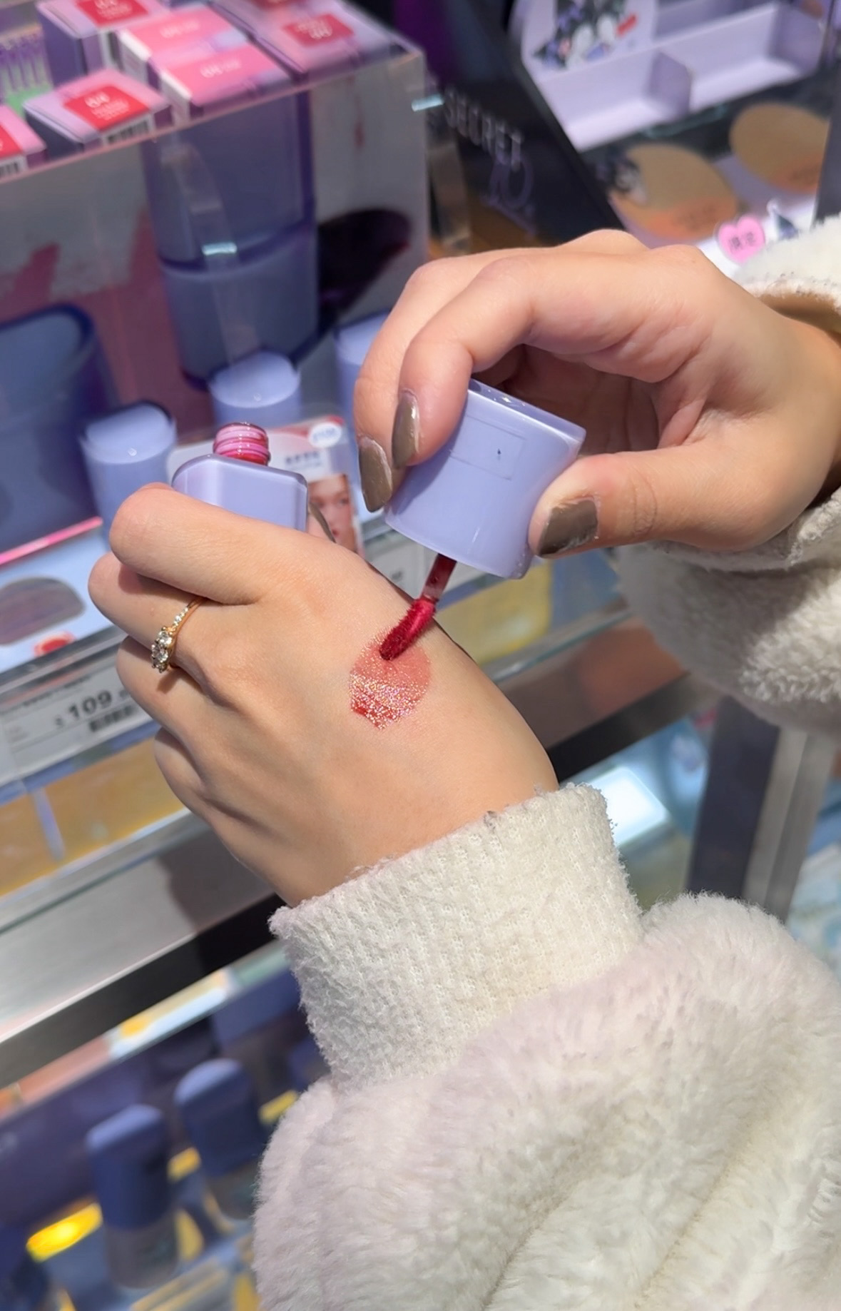 唇膏顏色偏日常,除了拜年返工返學都用到!