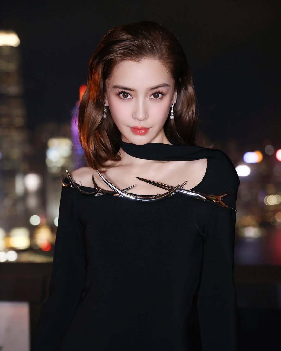 屬蛇明星代表:Angelababy