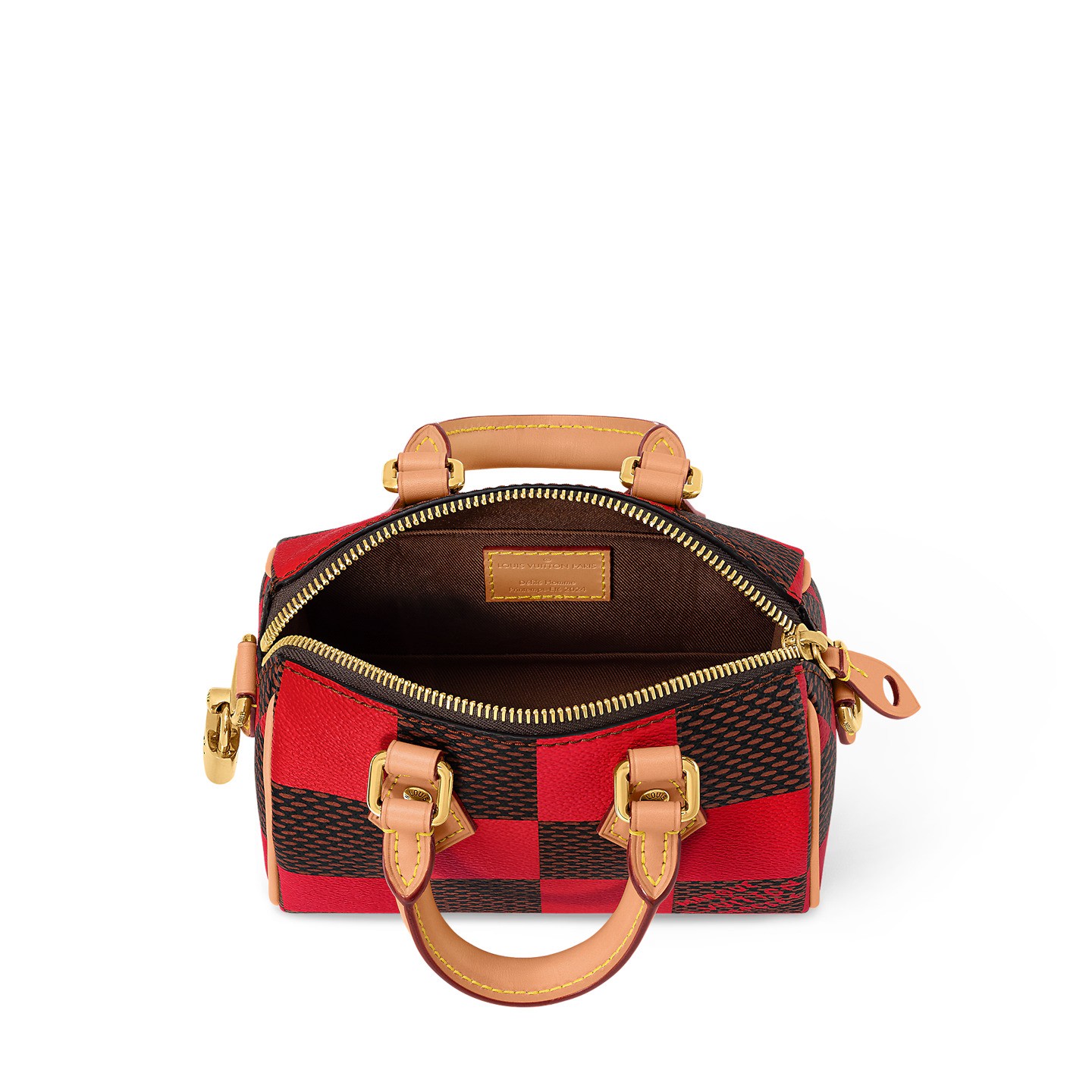 手袋容量夠大,可收納日常用品。