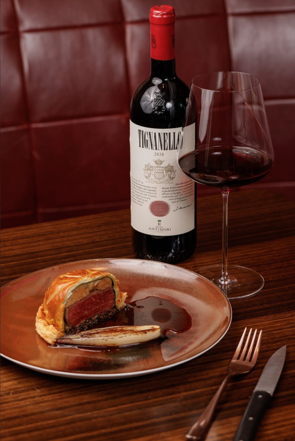 法式經典鴨肝蘑菇肉派配 Perigeux 松露醬。