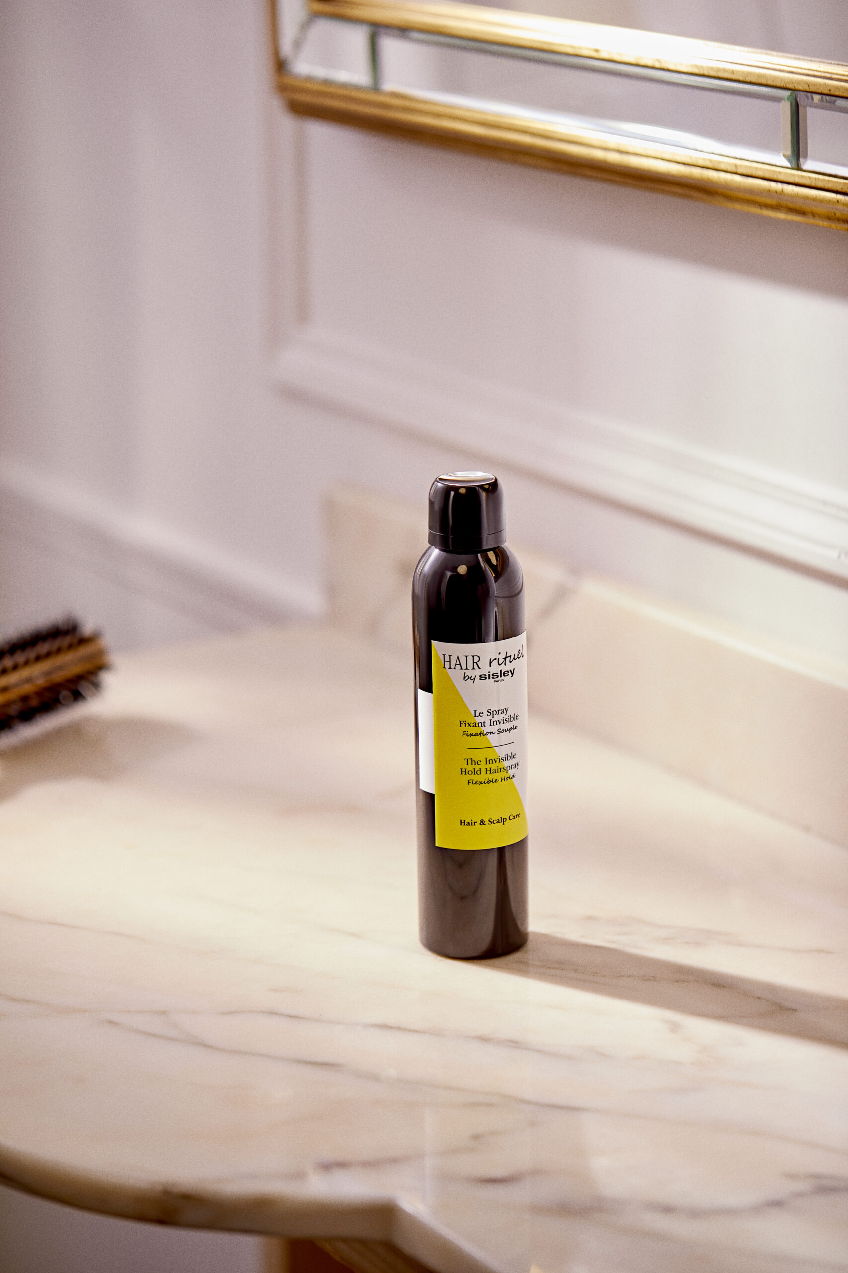 Sisley持久無痕定型噴霧 HK$680/250 ml