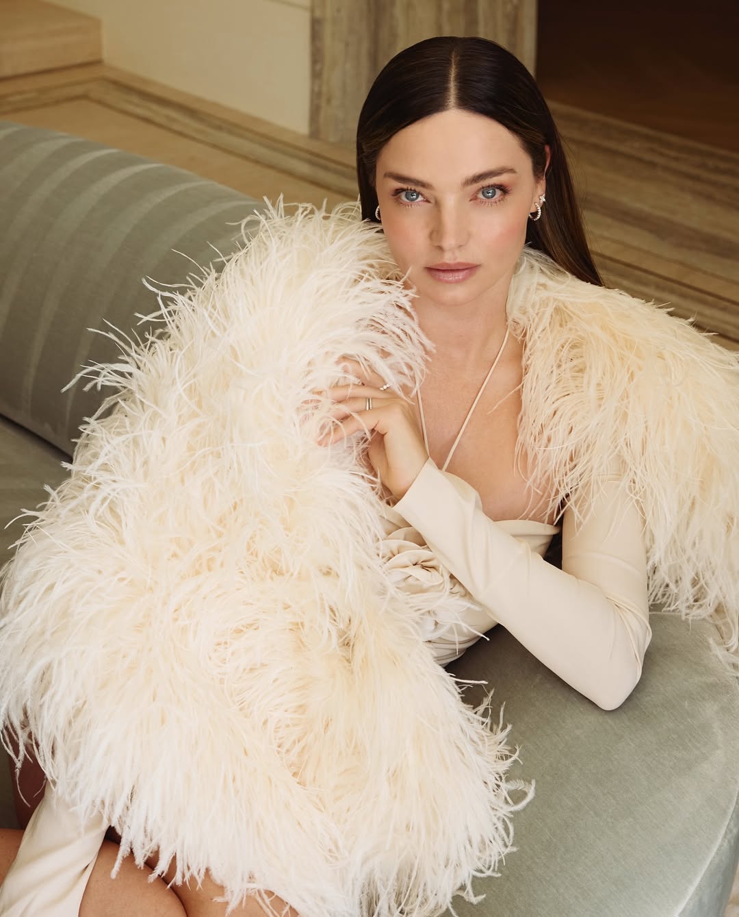 現年41歲的澳洲超級模特兒Miranda kerr,擁有甜美的外表與標誌性的迷人酒窩風靡時尚圈。