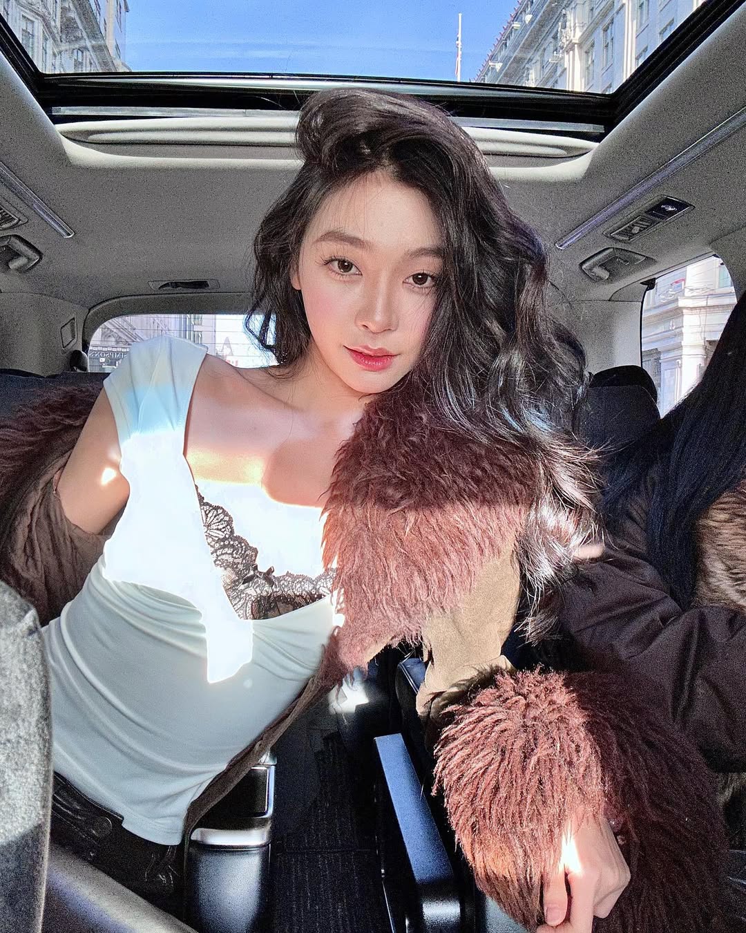 易夢玲這次意外被韓網「尋人」，代表她是一個好有魅力的時尚icon