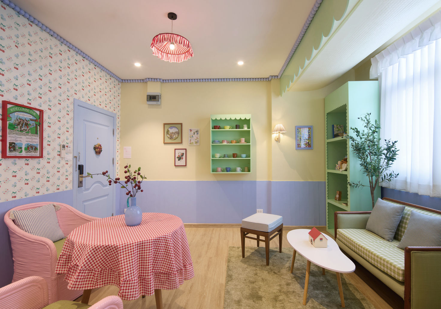 靈感來自1960年代的農舍風格，像是回到小時候去奶奶家的那種熟悉感