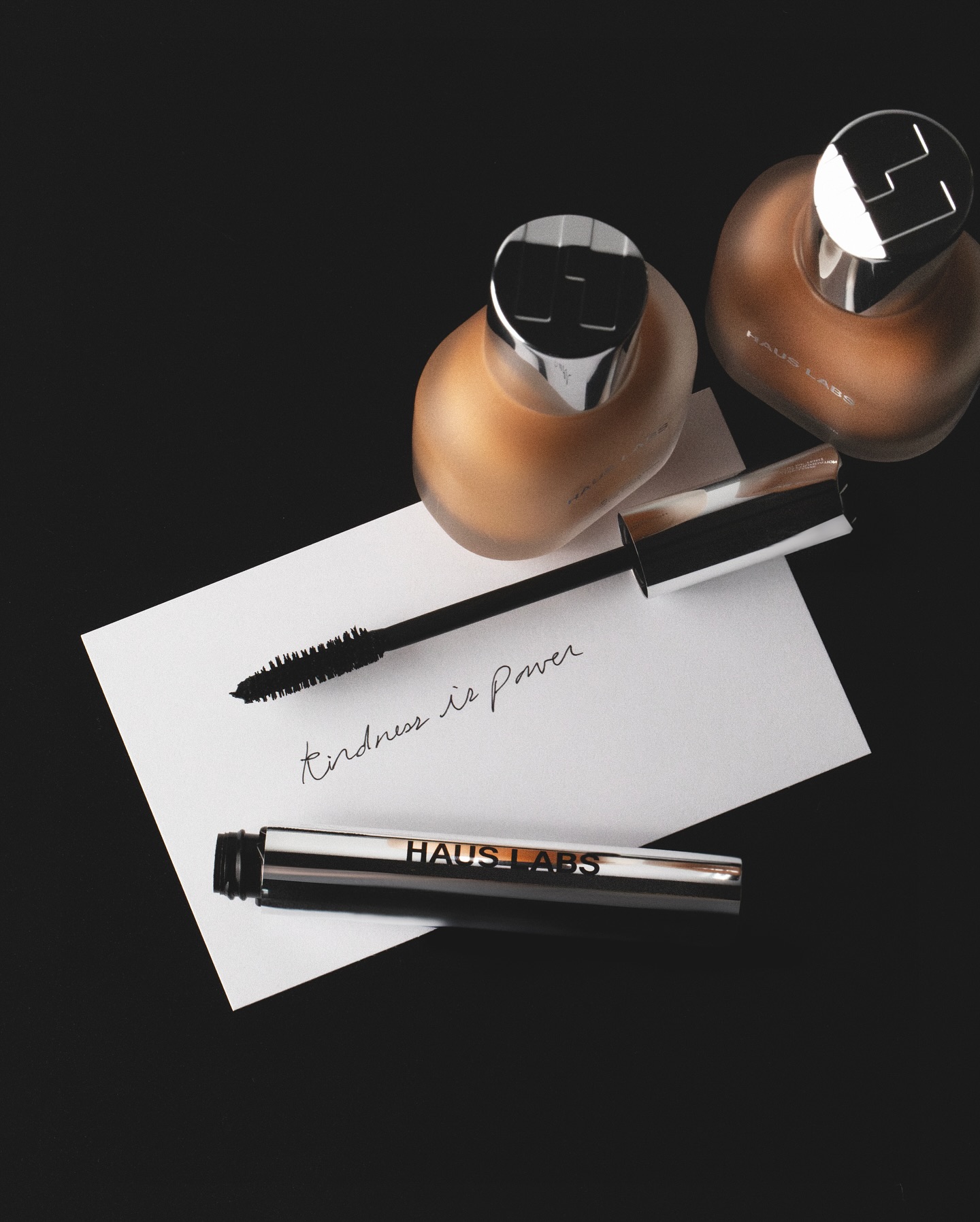 無論你是追求精緻妝容的彩妝達人，還是熱愛嘗試新事物的時尚先鋒，Haus Labs都能為你帶來前所未有的美妝體驗