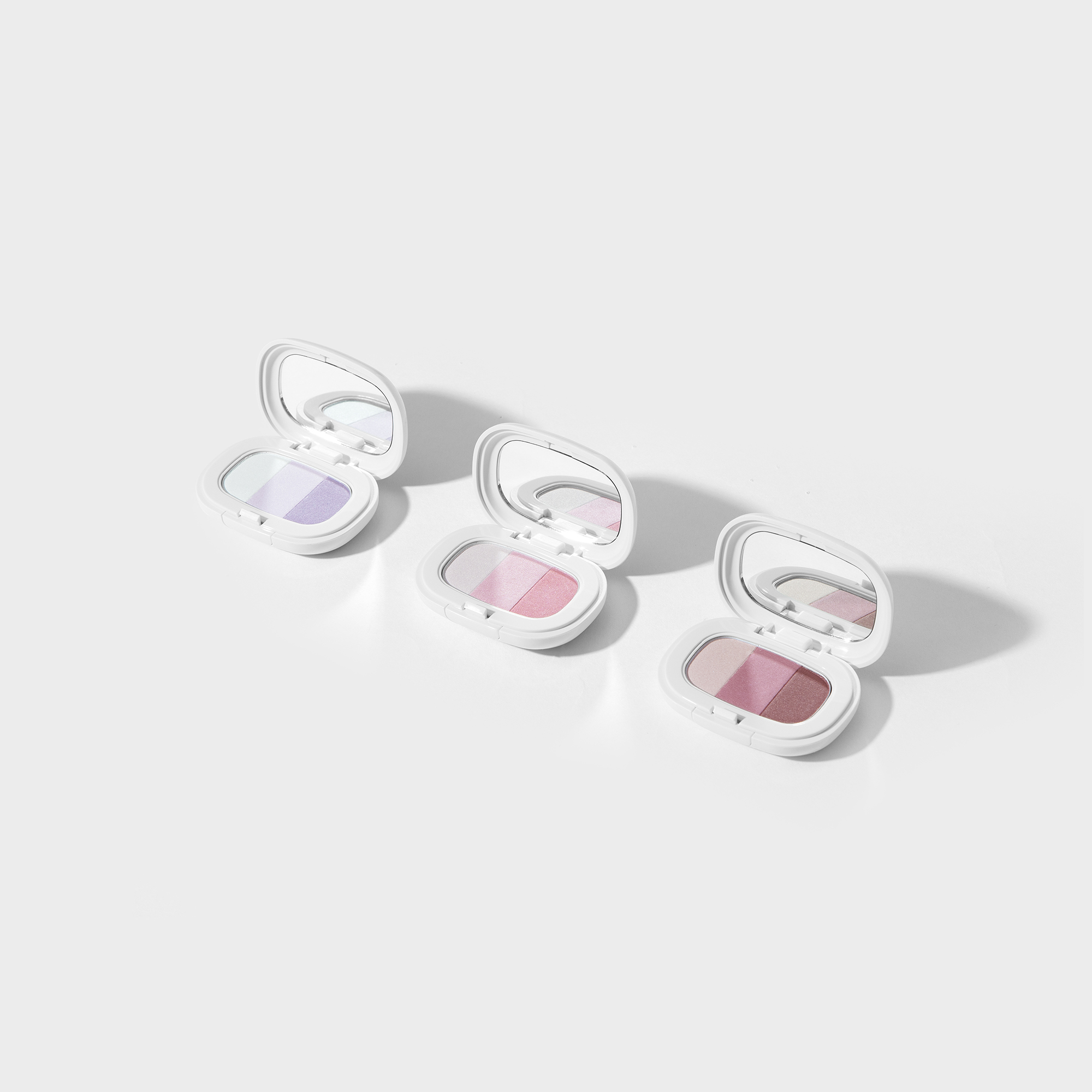 可以當作眼影、胭脂甚至打亮,一盤就能搞定臉部的重點色彩