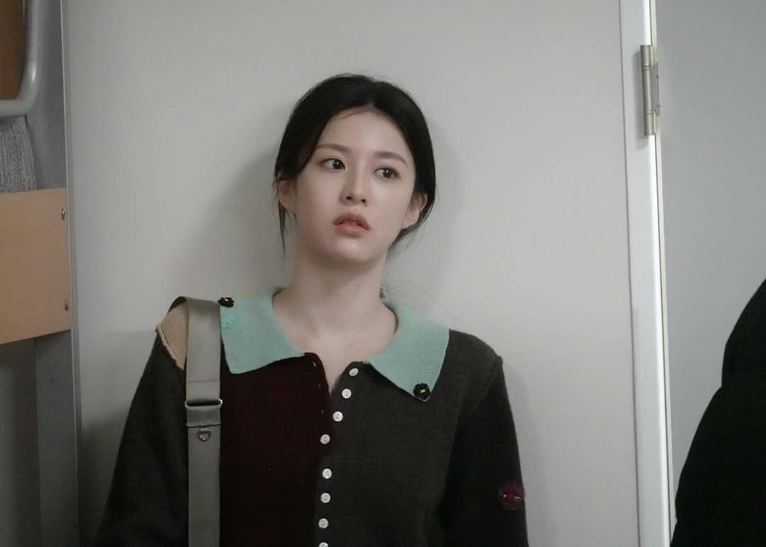 即使成為了演員，高允貞仍然保持著對藝術的熱愛