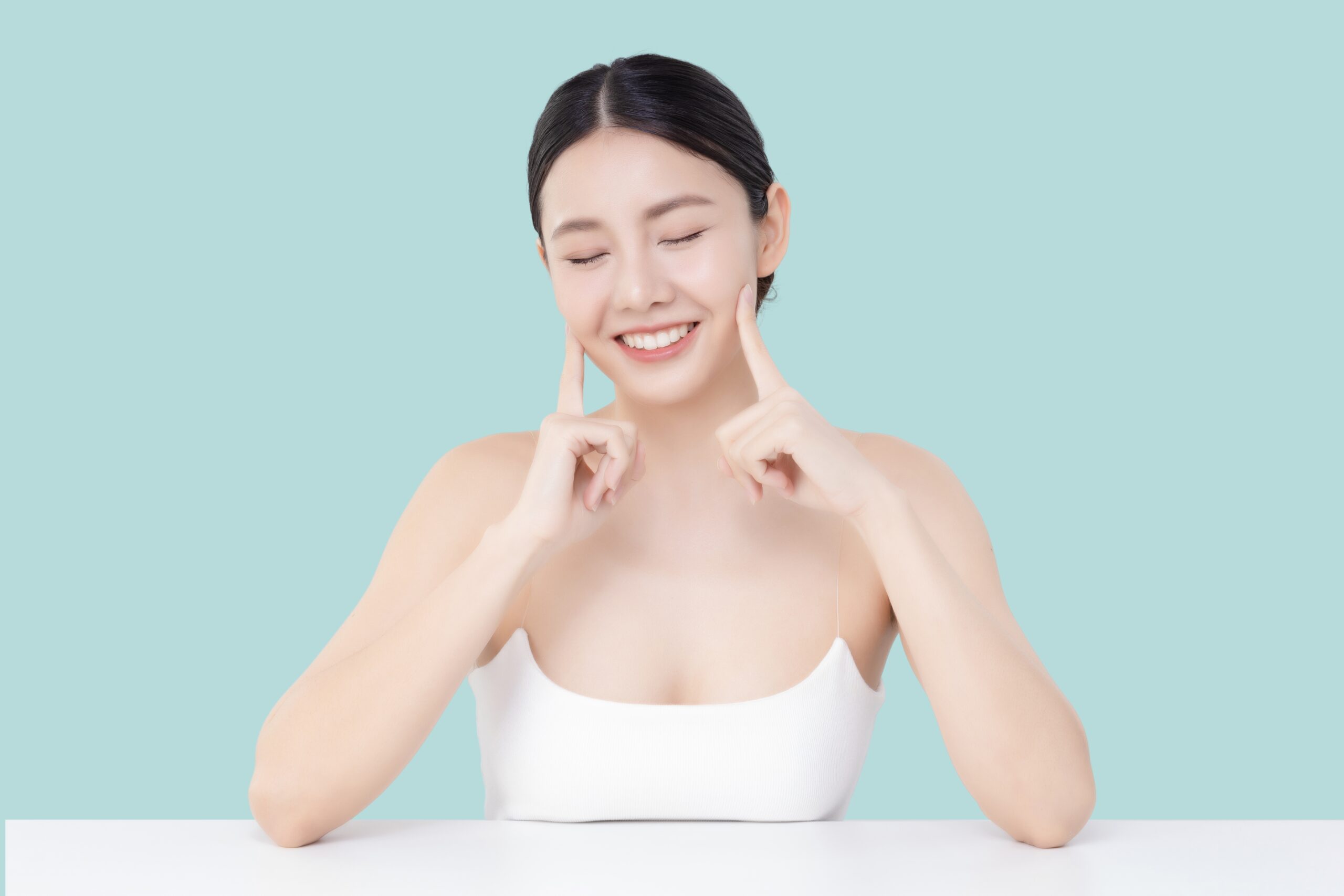 維他命C、E、β-胡蘿蔔素和多酚類等，都是美白去黃的必備營養素～