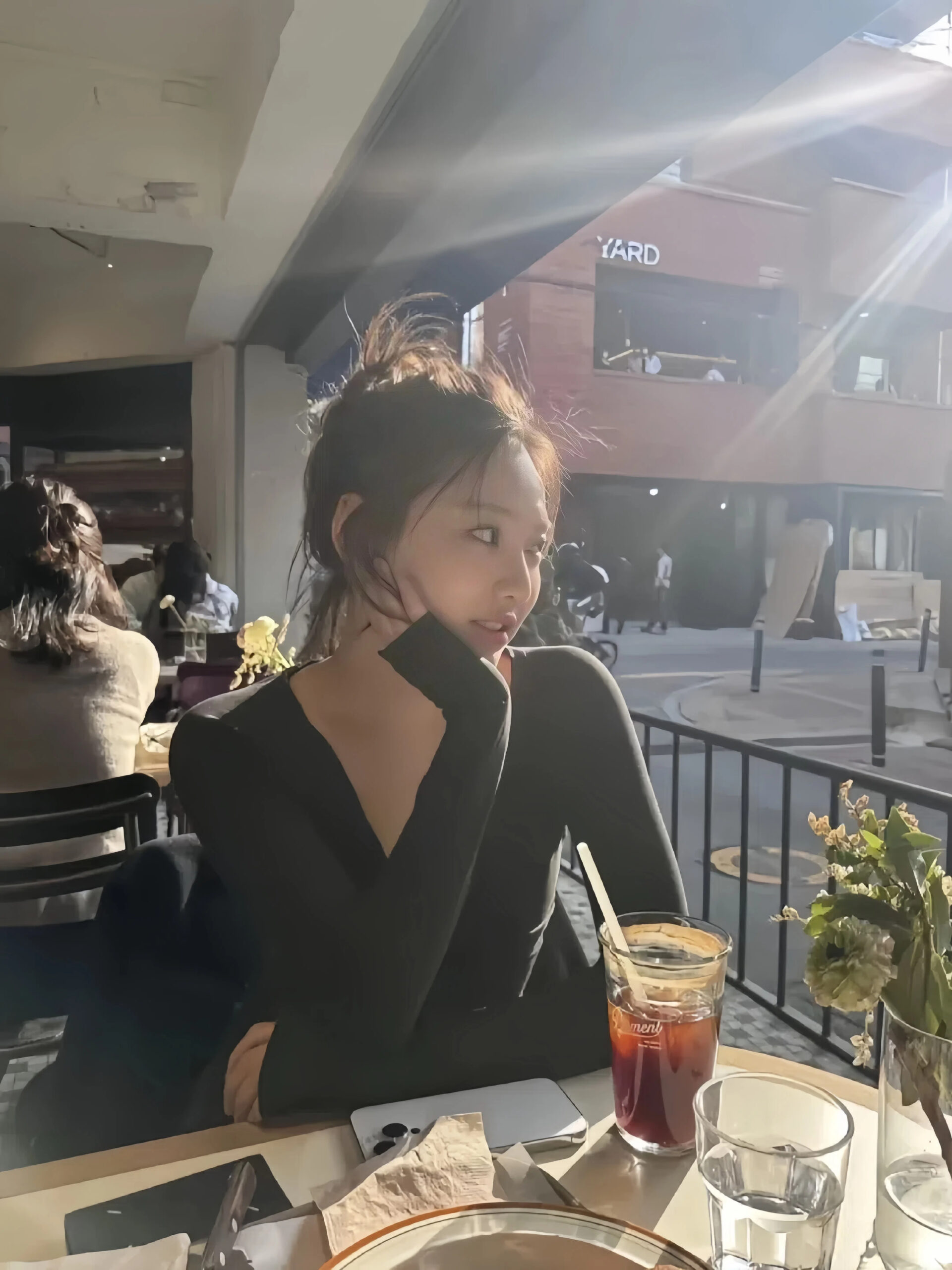 寧藝卓平時很喜歡喝美式。