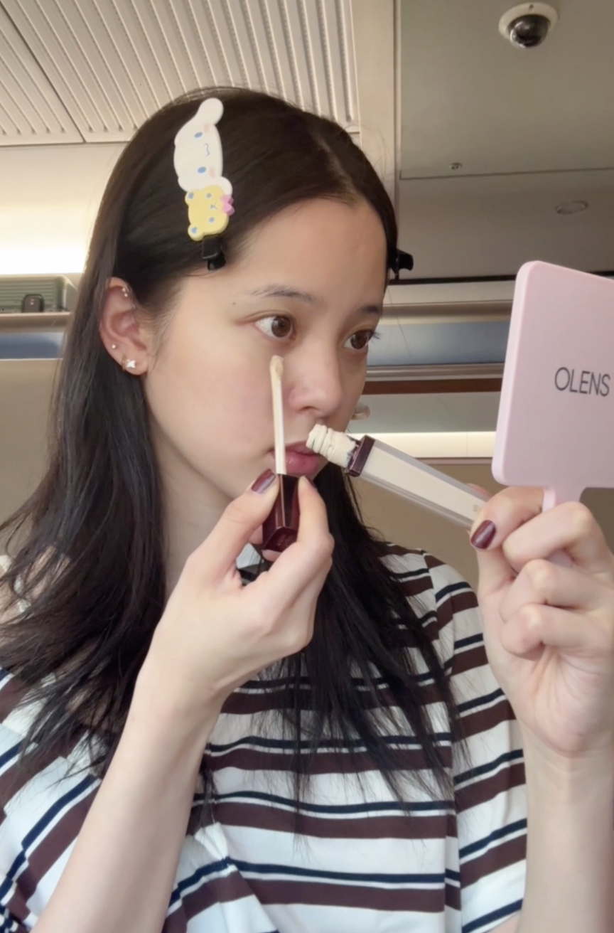 歐陽娜娜愛用的HOURGLASS遮瑕液