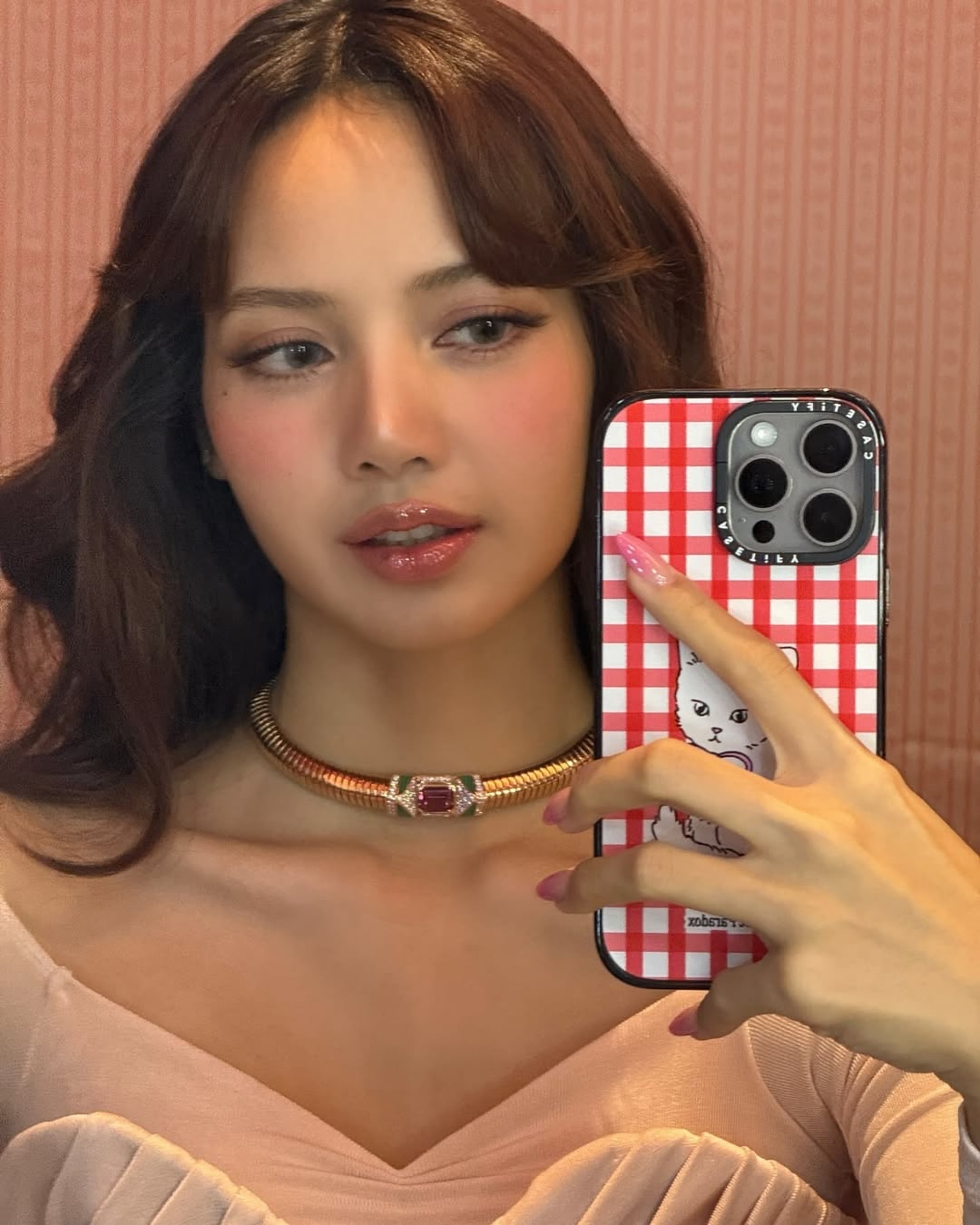 韓國非常知名的化妝師Maeng,曾為BLACKPINK打造多款出眾妝容