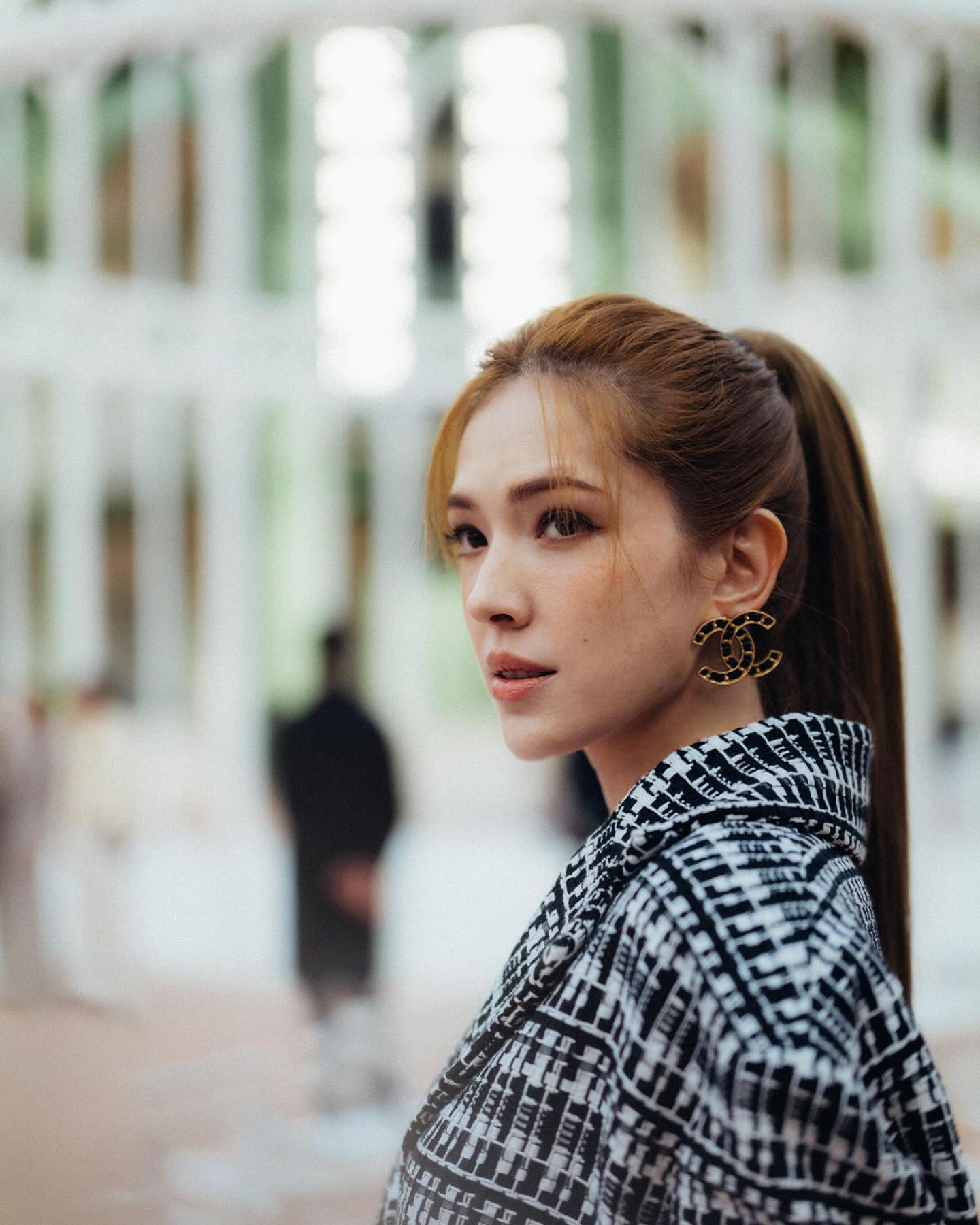 智慧、優雅與自信是自己添加的，誰也拿不走