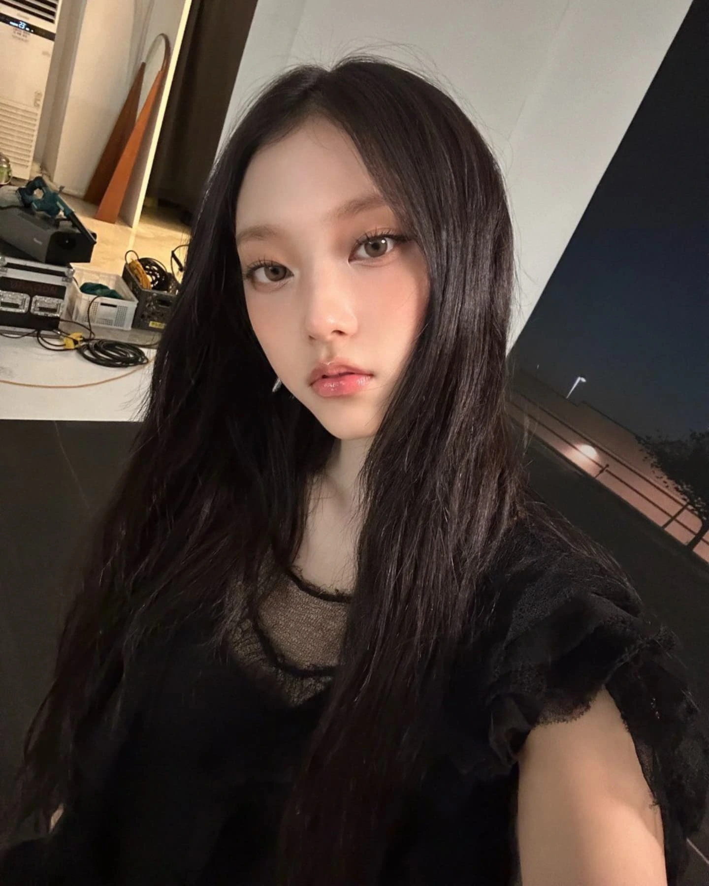 微微上挑的眼型更成為美妝流行趨