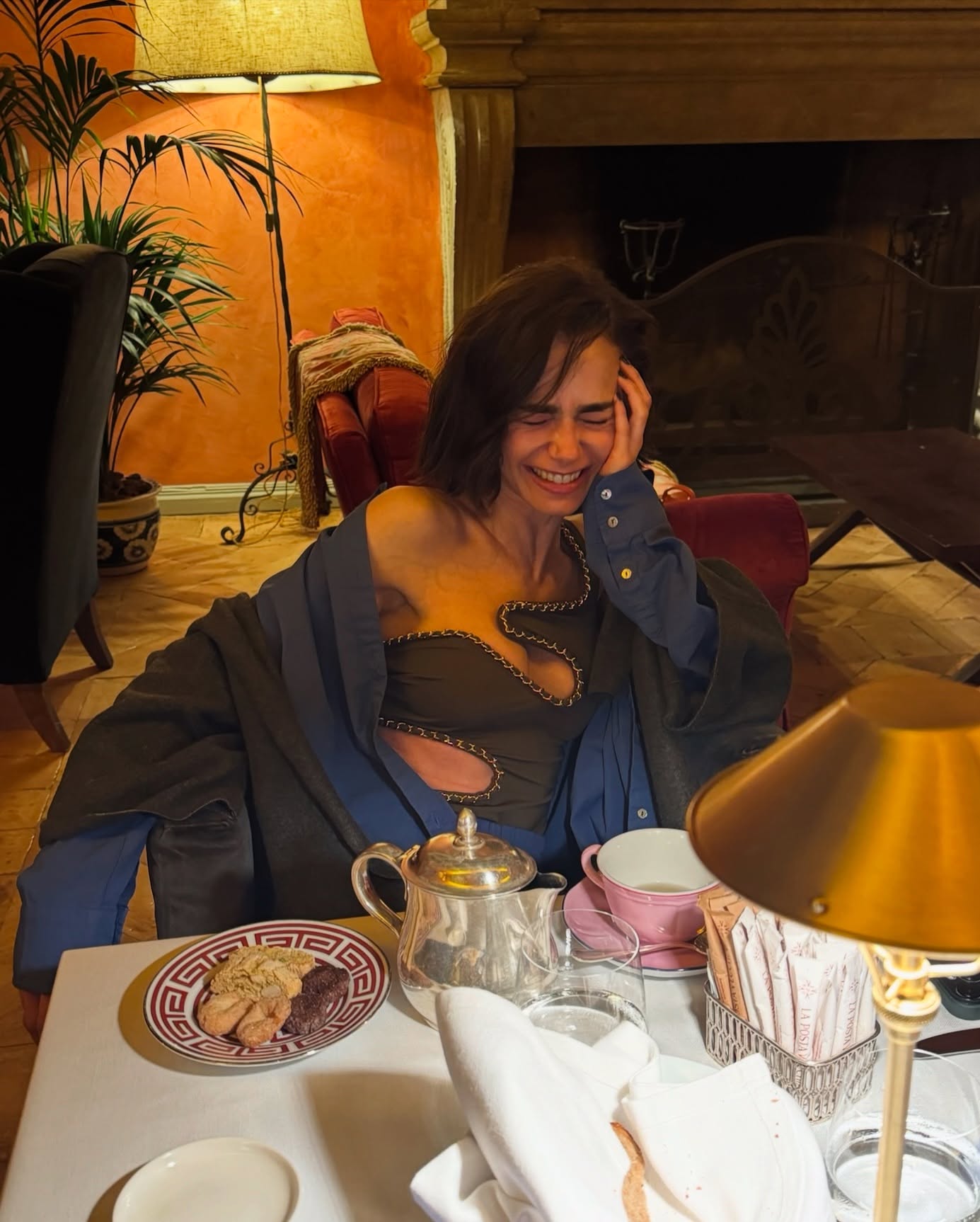 享受甜食是人之常情,但明星們更可能懂得「淺嚐輒止」