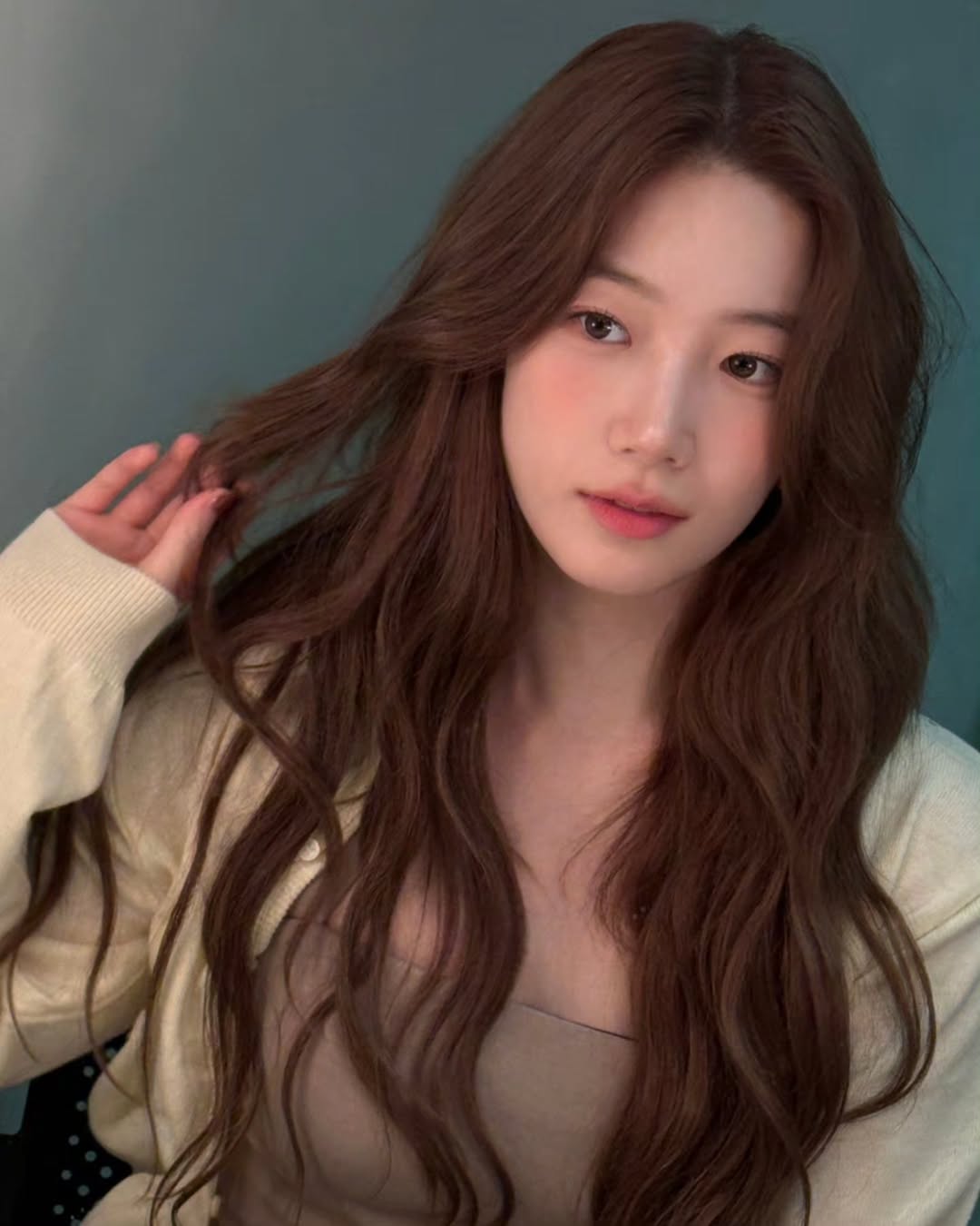 在Instagram上可以看到許多韓國女生的審美重心從「妝感」轉向「膚質與氣色」