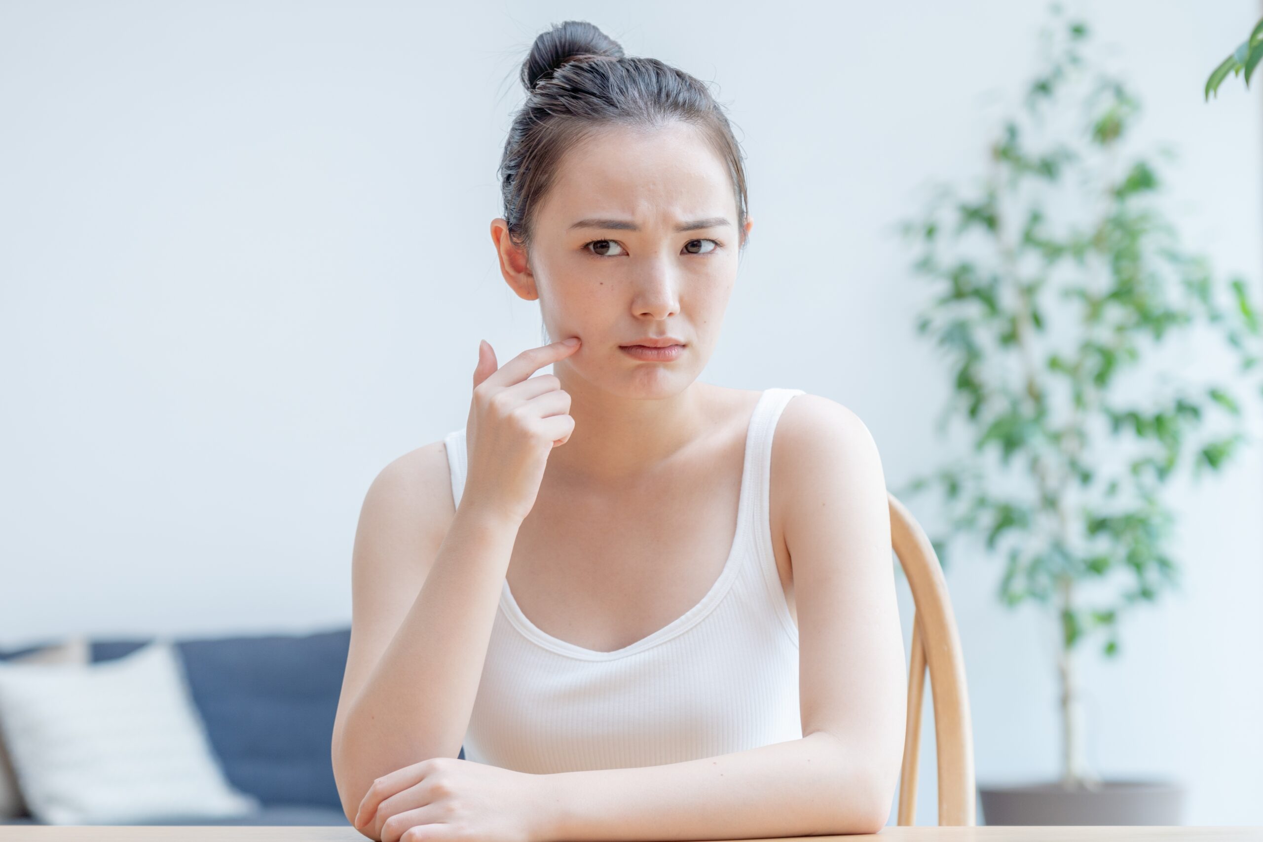 臉部浮腫是濕重警號之一。