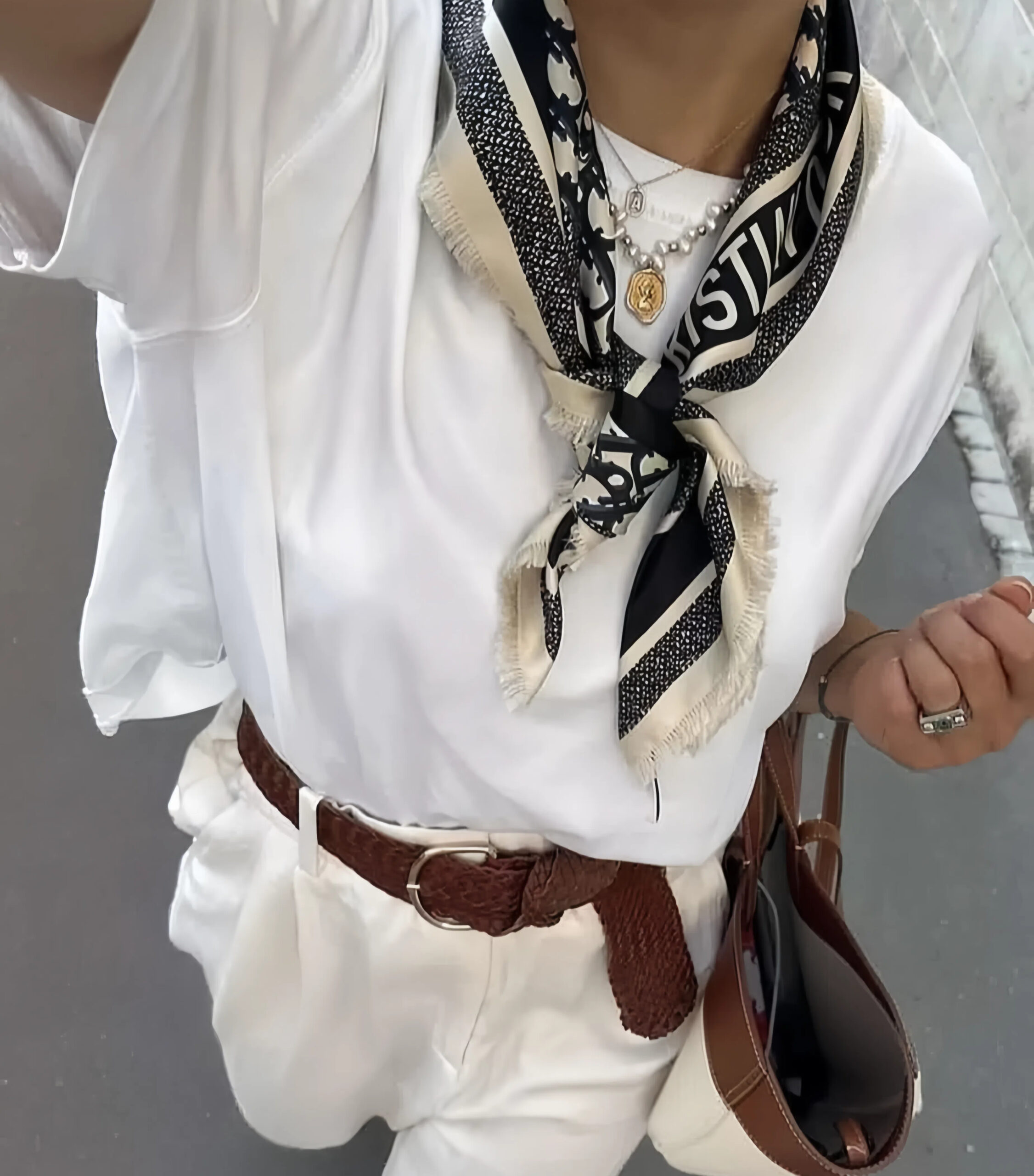 蝴蝶結系法,簡單好上手。