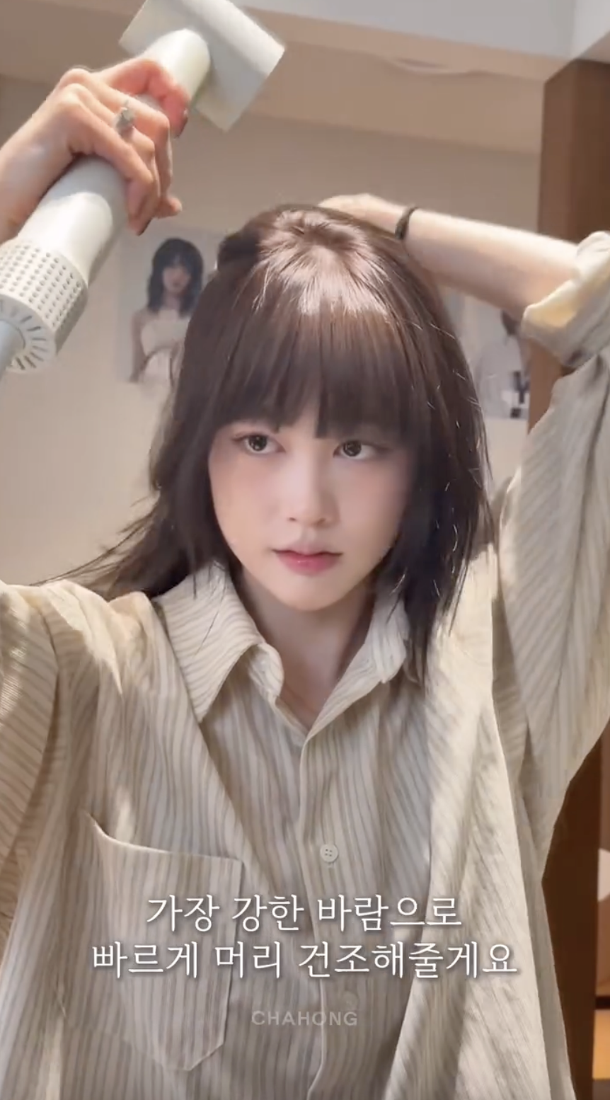 吹風機的風力強勁,有三種溫度設定和三種風速可根據髮質選擇