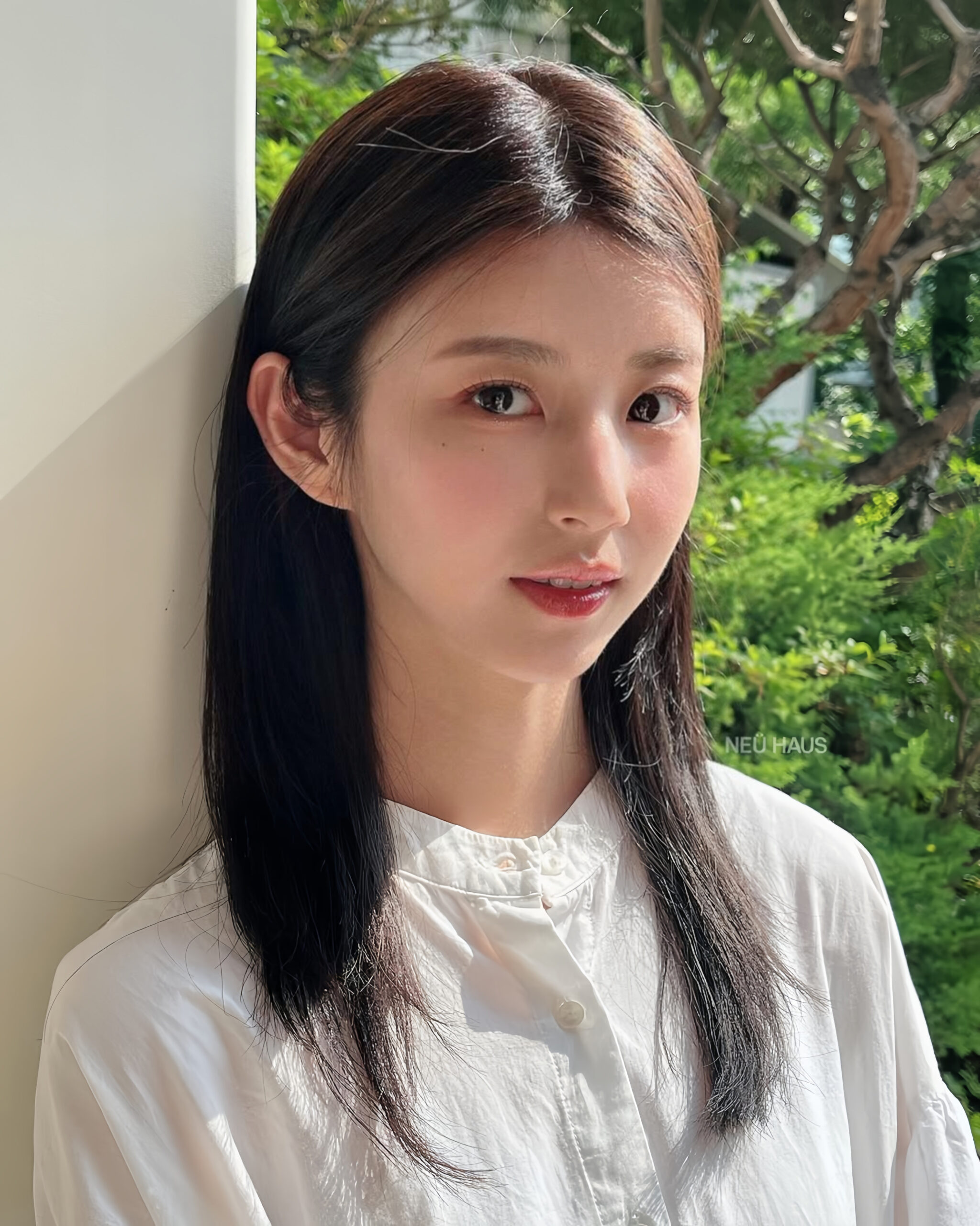 「膠水定妝法」更適合乾性、易泛紅膚質。