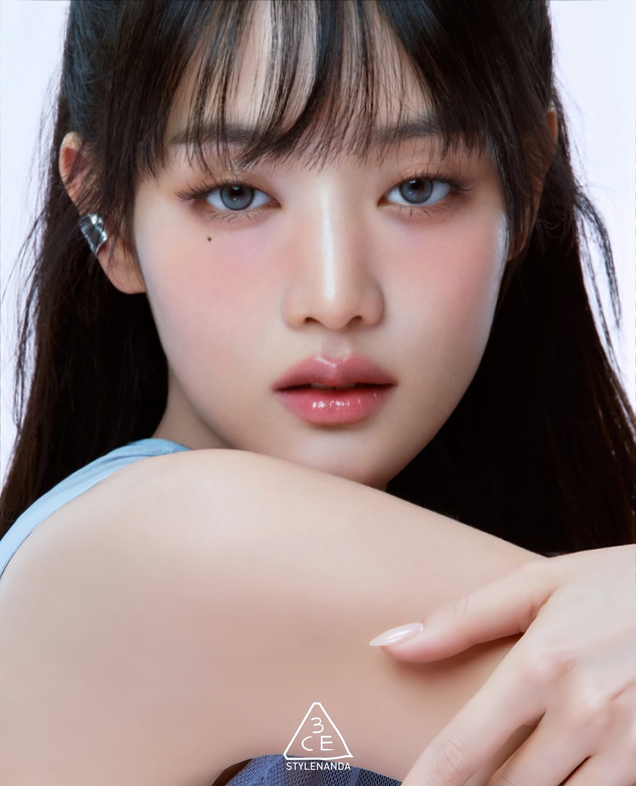 用高光打造飽滿唇形