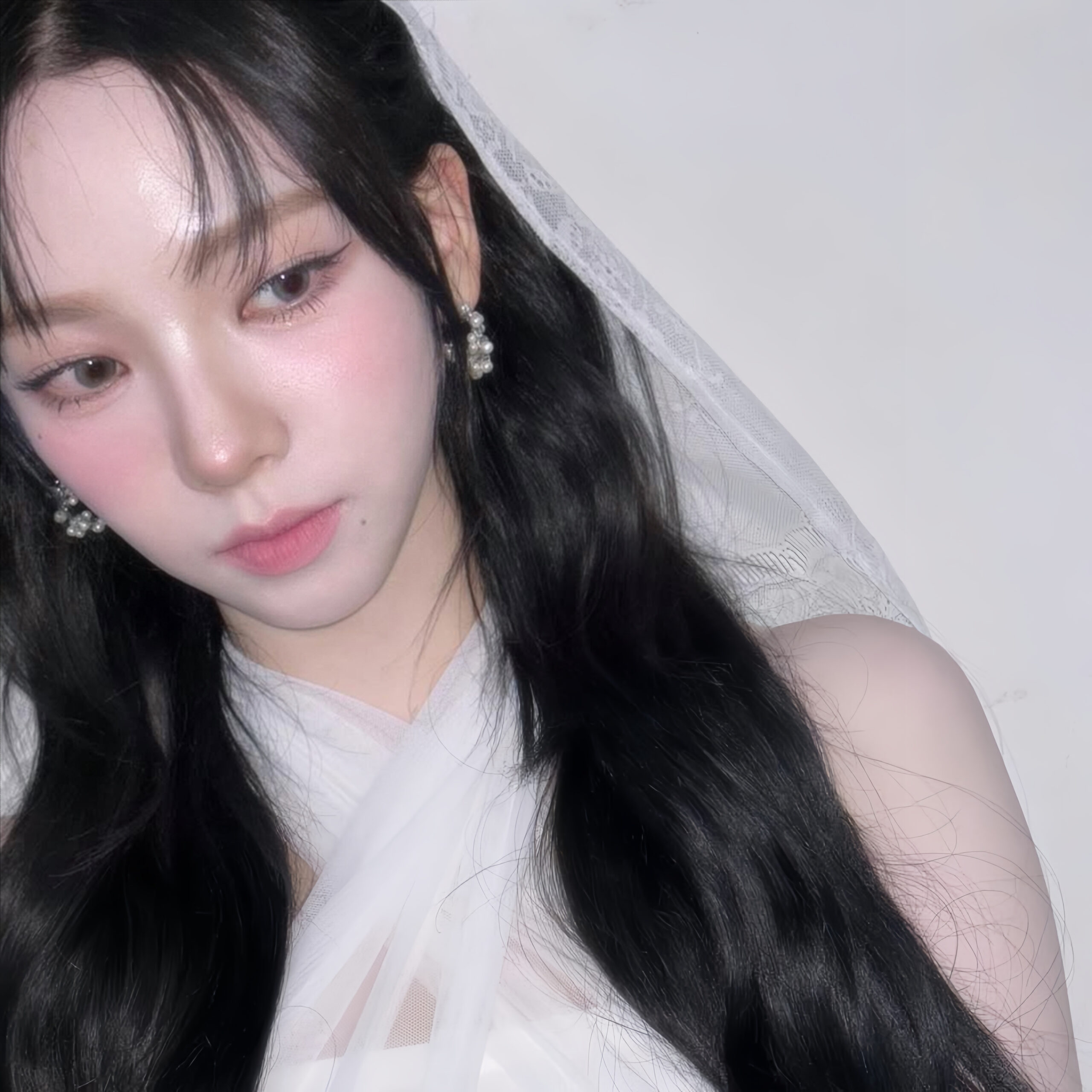 高光棒營造水嫩立體感。