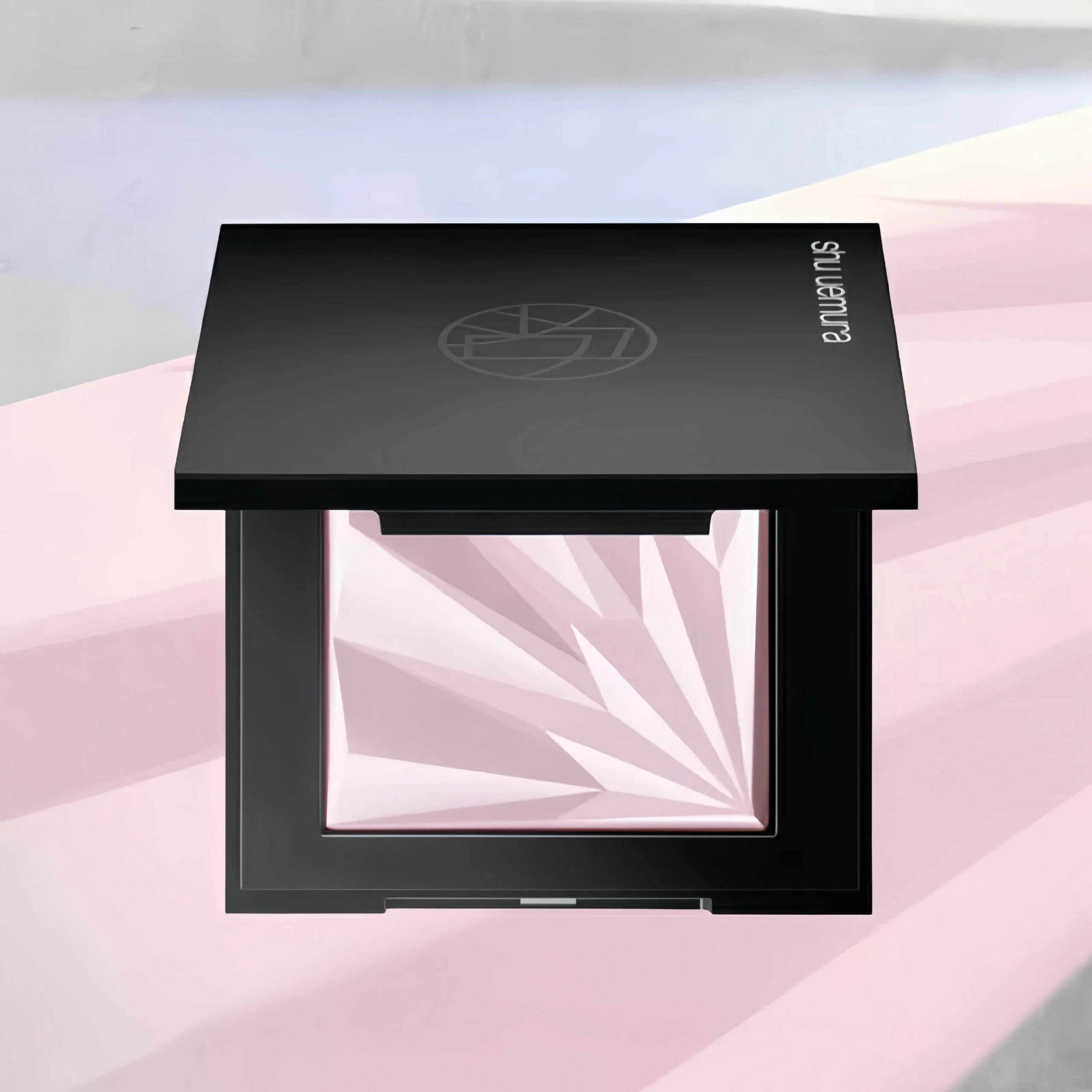 shu uemura 羽紗柔光輕霧粉餅