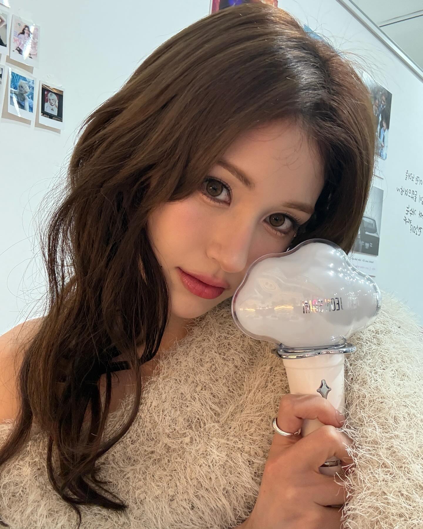 Somi不只會唱歌跳舞,對時尚和美妝也很有自己一套看法